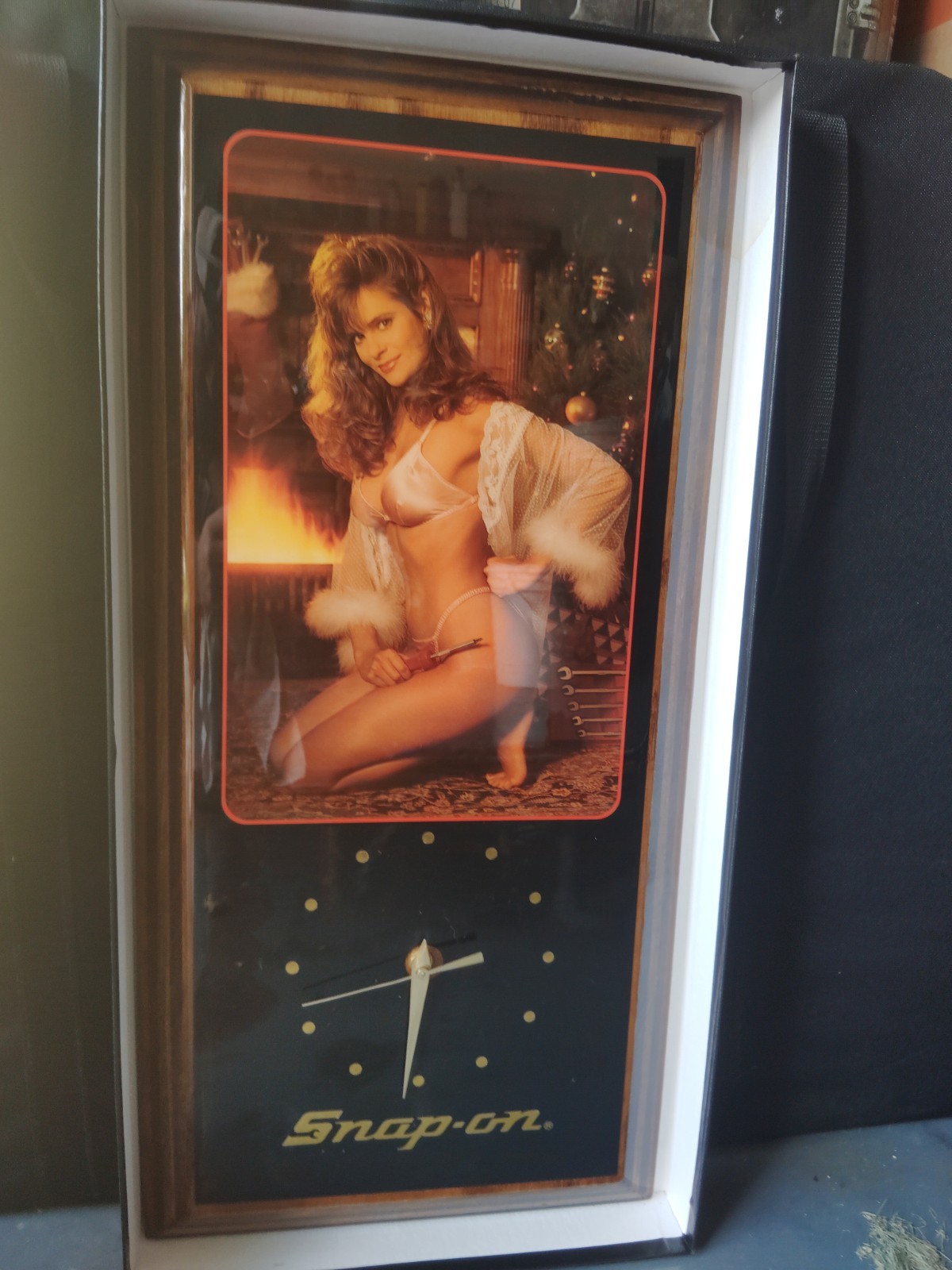 Vintage Snap On Tools Christmas Pinup Girl Lingerie Bikini Wall Clock 1980 Works Vintage Snap On Tools Christmas Pinup Girl Lingerie Bikini Wall Clock 1980 Works