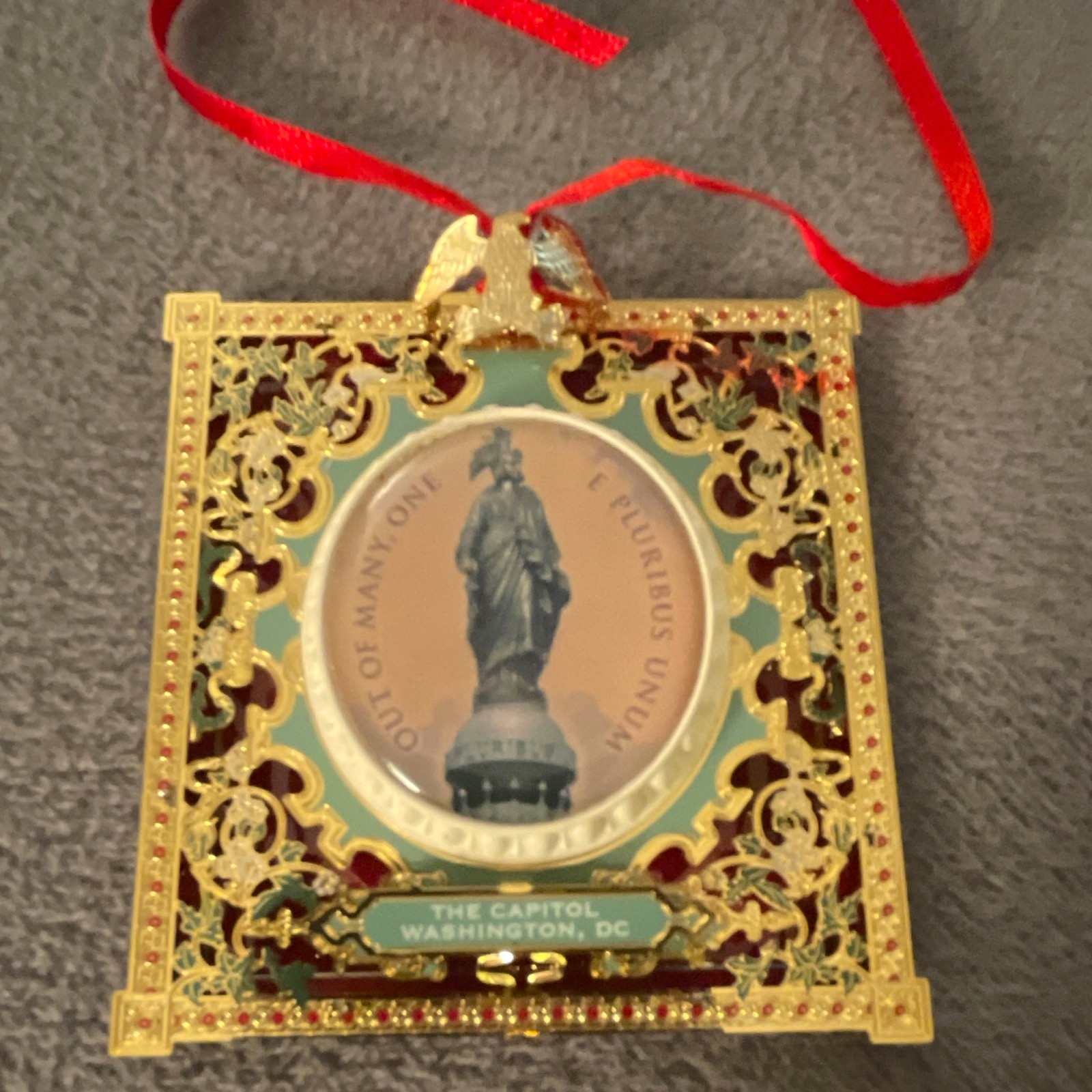 2013 Commemorative Holiday Ornament The Capitol Washington, DC USA Politics