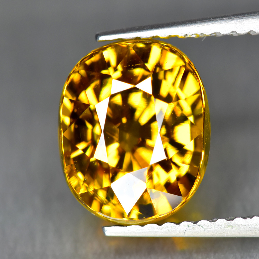 4.13Ct Oval, Amazing VVS_Clarity Natural Golden Yellow Grossular Mali Garnet 4.13Ct Oval, Amazing VVS_Clarity Natural Golden Yellow Grossular Mali Garnet