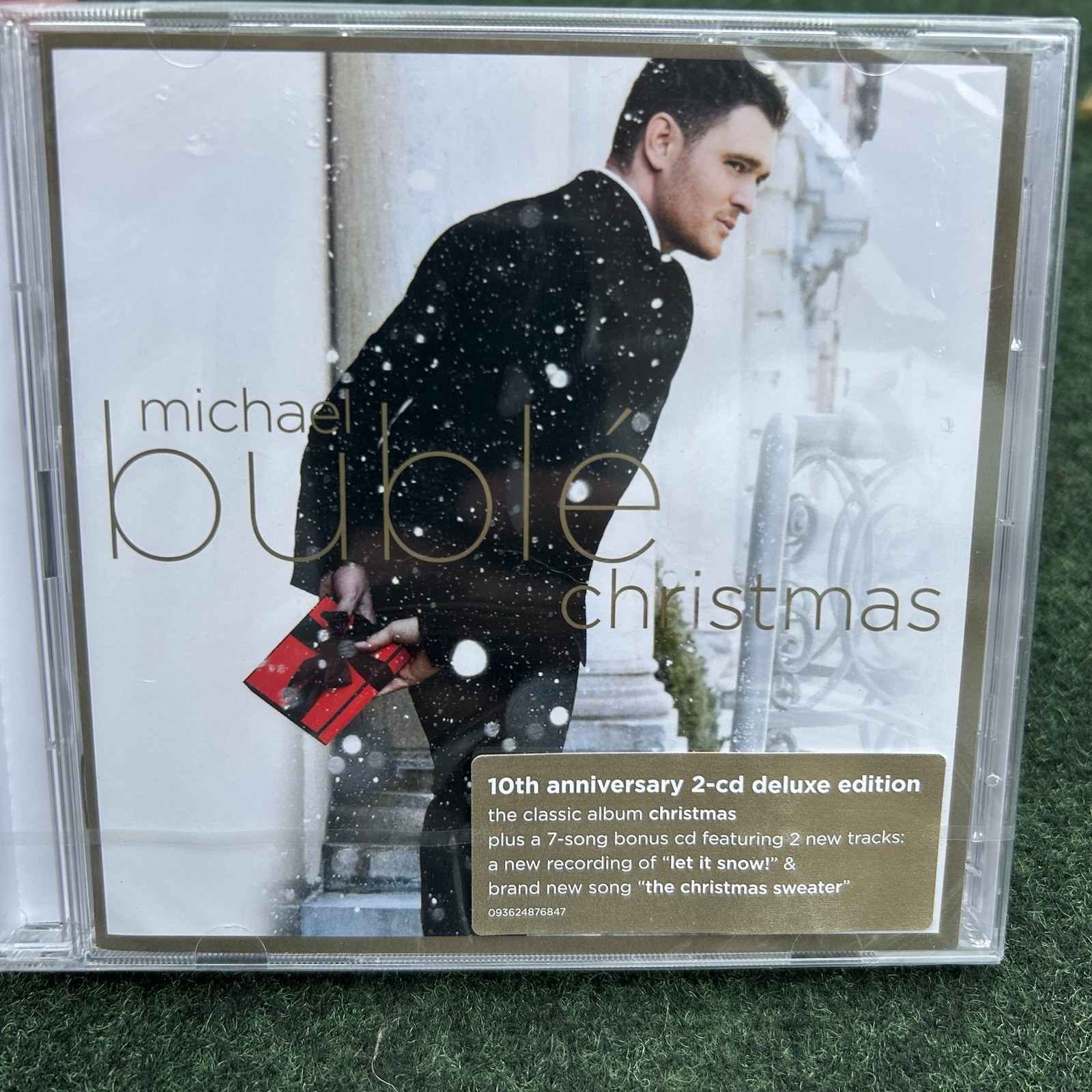 New Christmas by Michael Buble (CD, 2023) 10th Anniversary 2-CD Deluxe Edition New Christmas by Michael Buble (CD, 2023) 10th Anniversary 2-CD Deluxe Edition