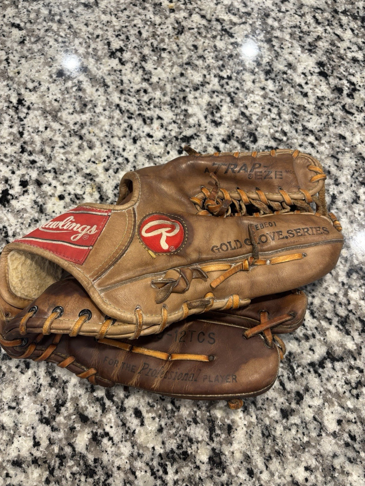 Rawlings PRO 12-TCS HOH USA Trap-Eze Trapeze Web Leather OZZIE SMITH RARE Rawlings PRO 12-TCS HOH USA Trap-Eze Trapeze Web Leather OZZIE SMITH RARE
