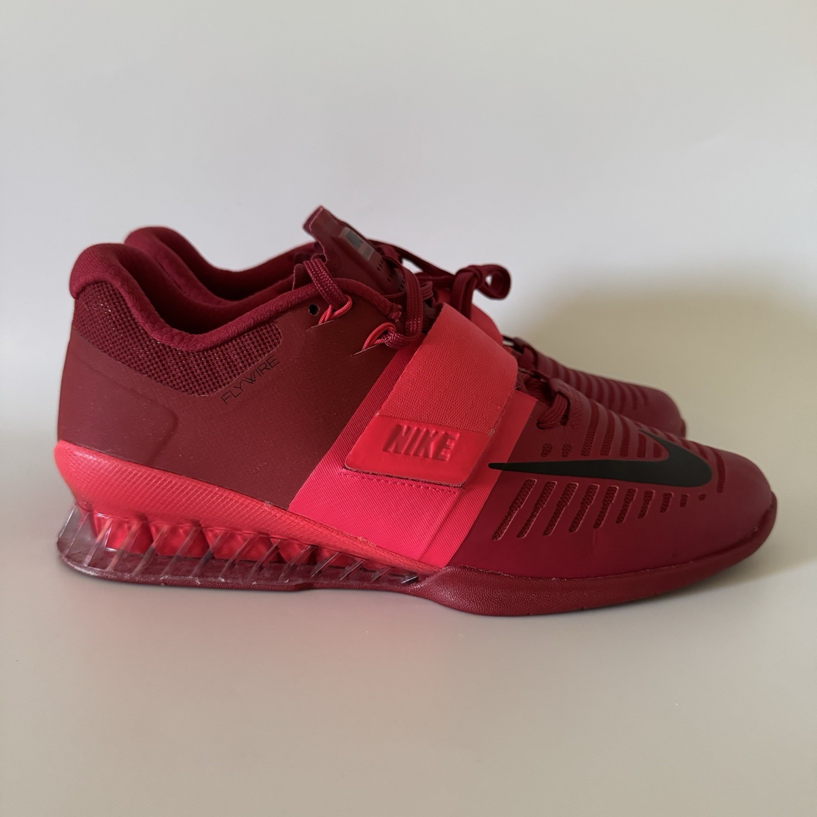Nike Mens Size 9 Romaleos 3 Olympic Weightlifting Shoes Siren Red 852933-601 NEW Nike Mens Size 9 Romaleos 3 Olympic Weightlifting Shoes Siren Red 852933-601 NEW