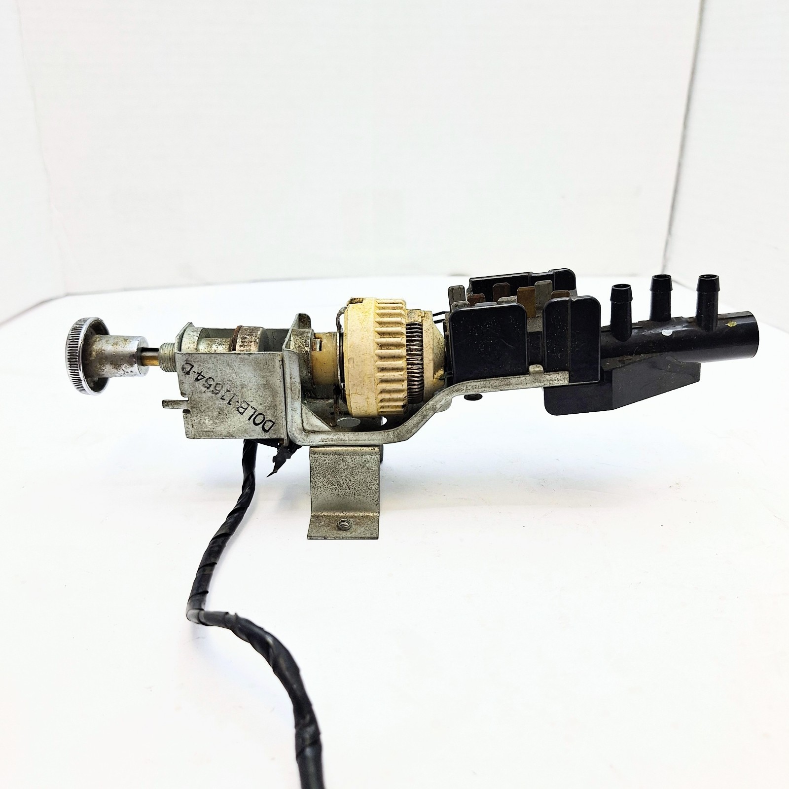1968-1969 Ford Thunderbird 1969-72 Lincoln Continental Mark Headlight Switch