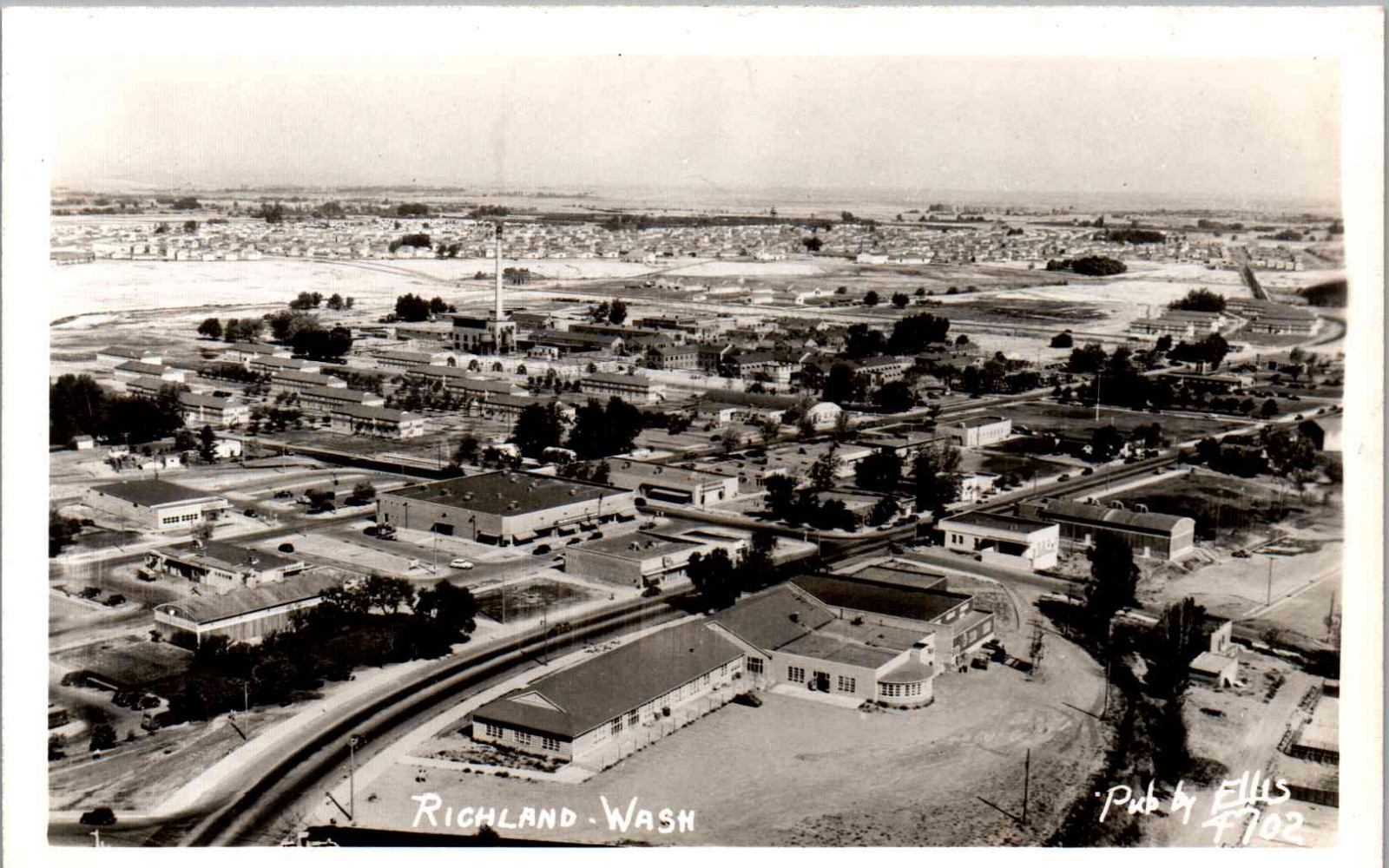 RPPC - Richland, Washington - An aerial view of the city of Richland - c1940