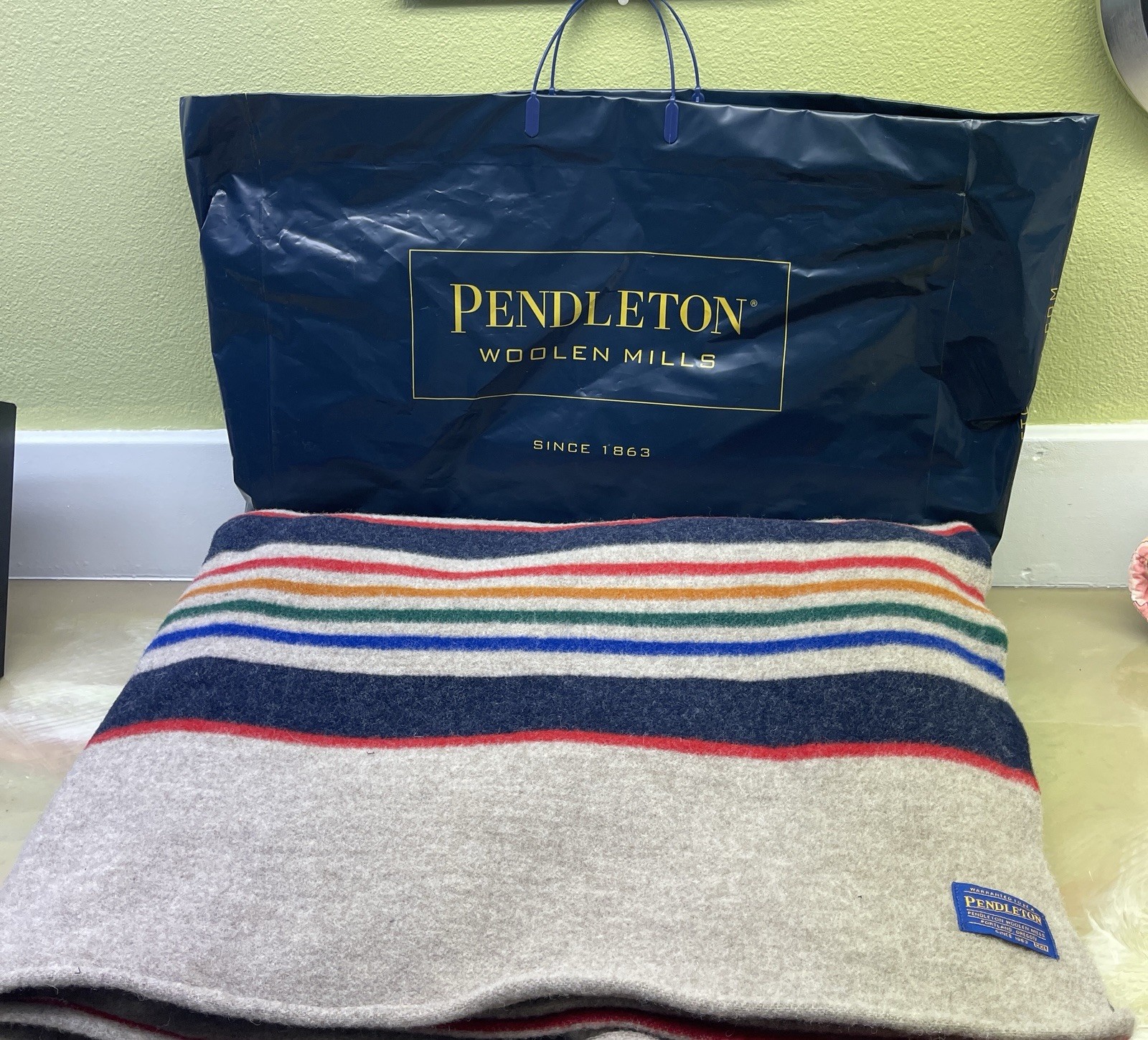 NEW Pendleton Yakima Camp Wool Striped Blanket, Heather Beige 74x92 NEW Pendleton Yakima Camp Wool Striped Blanket, Heather Beige 74x92