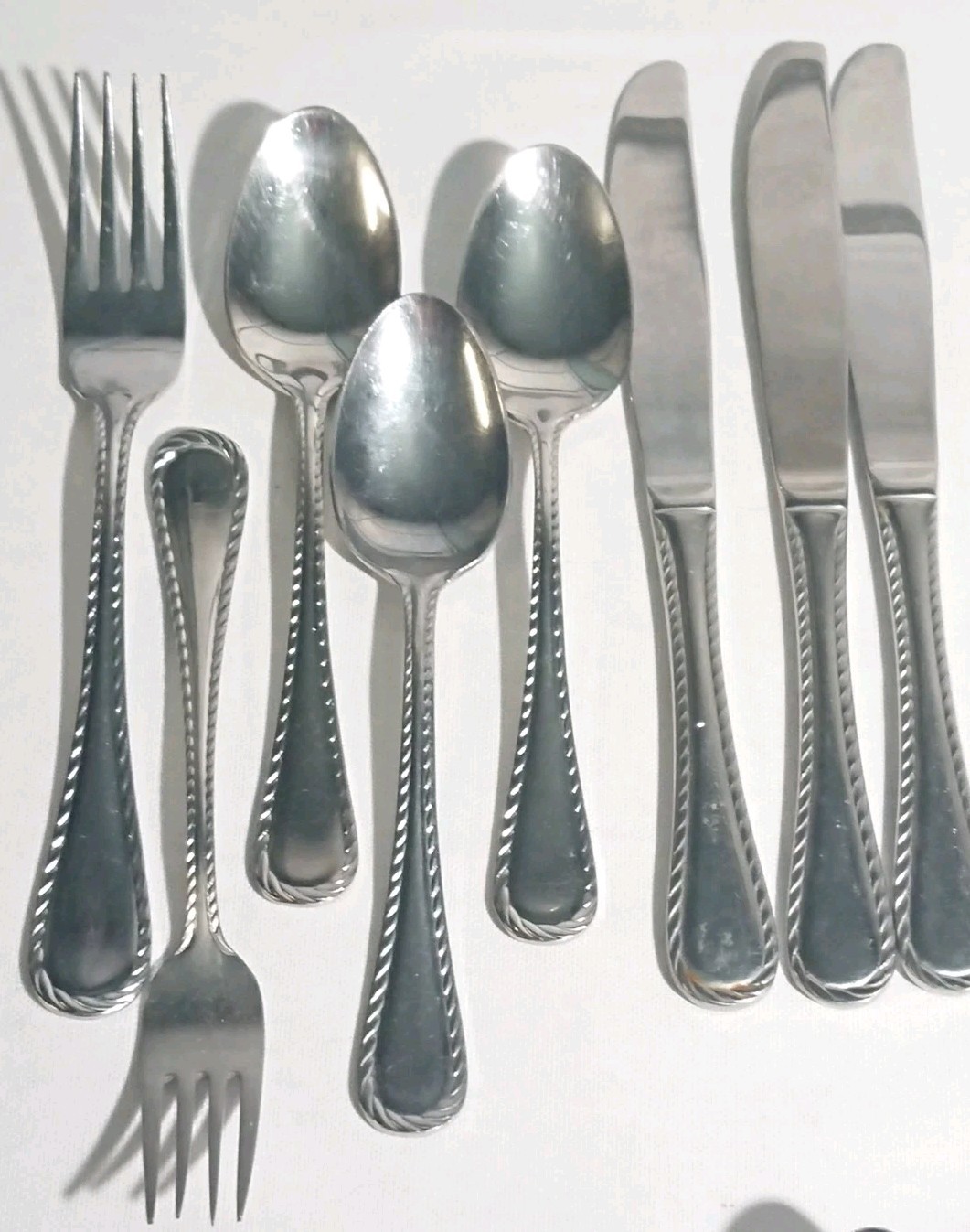 Oneida Belmont Lyons Flatware Lot 8 Pc Oneida Belmont Lyons Flatware Lot 8 Pc