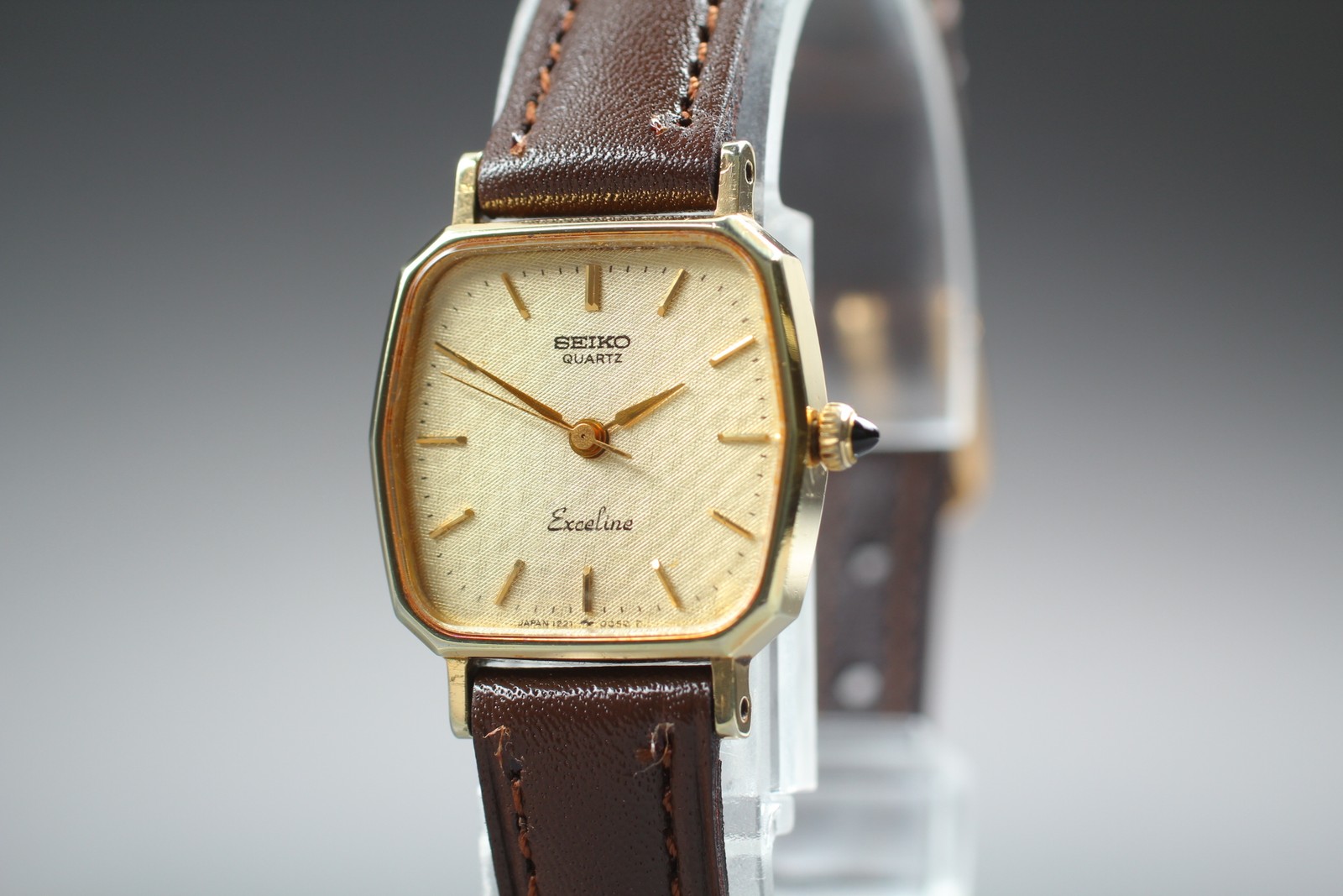 [MINT] Vintage 1982 Seiko EXCELINE 1221-5010 Gold Hexagon Qz Womens Watch JPN