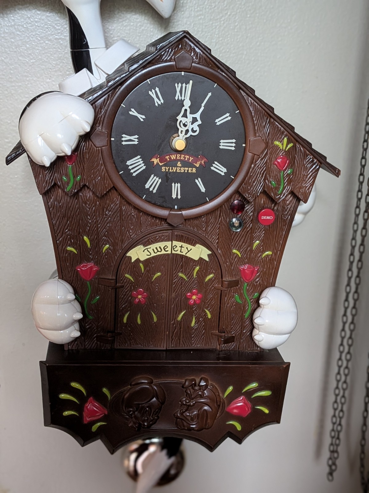 Vintage 2001 ThinkTek Sylvester & Tweety Animated Cuckoo Clock - Working Vintage 2001 ThinkTek Sylvester & Tweety Animated Cuckoo Clock - Working