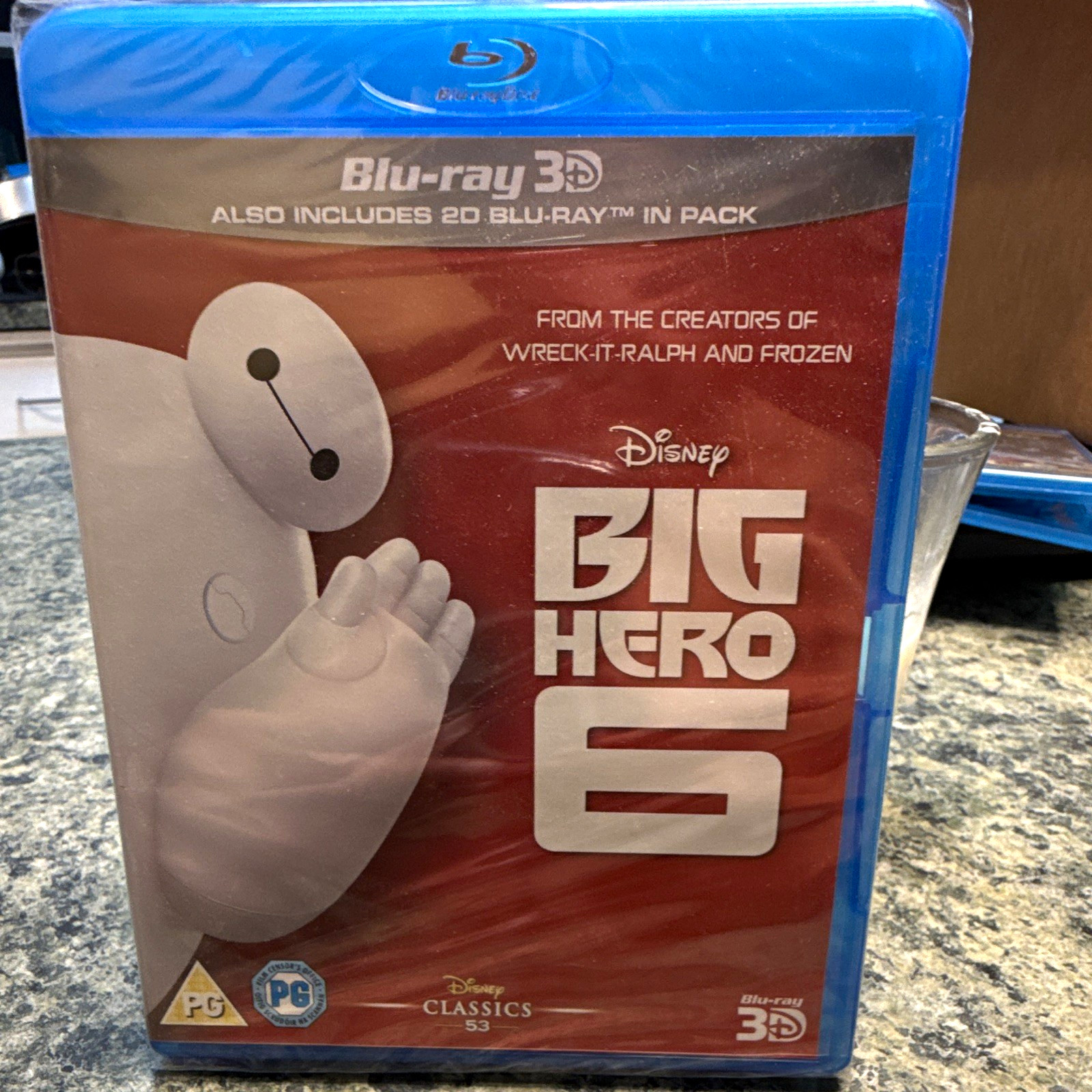 Disney Big Hero 6 Blu-ray 3D + 2D Blu-ray PG 97 Min Animation Disney Big Hero 6 Blu-ray 3D + 2D Blu-ray PG 97 Min Animation