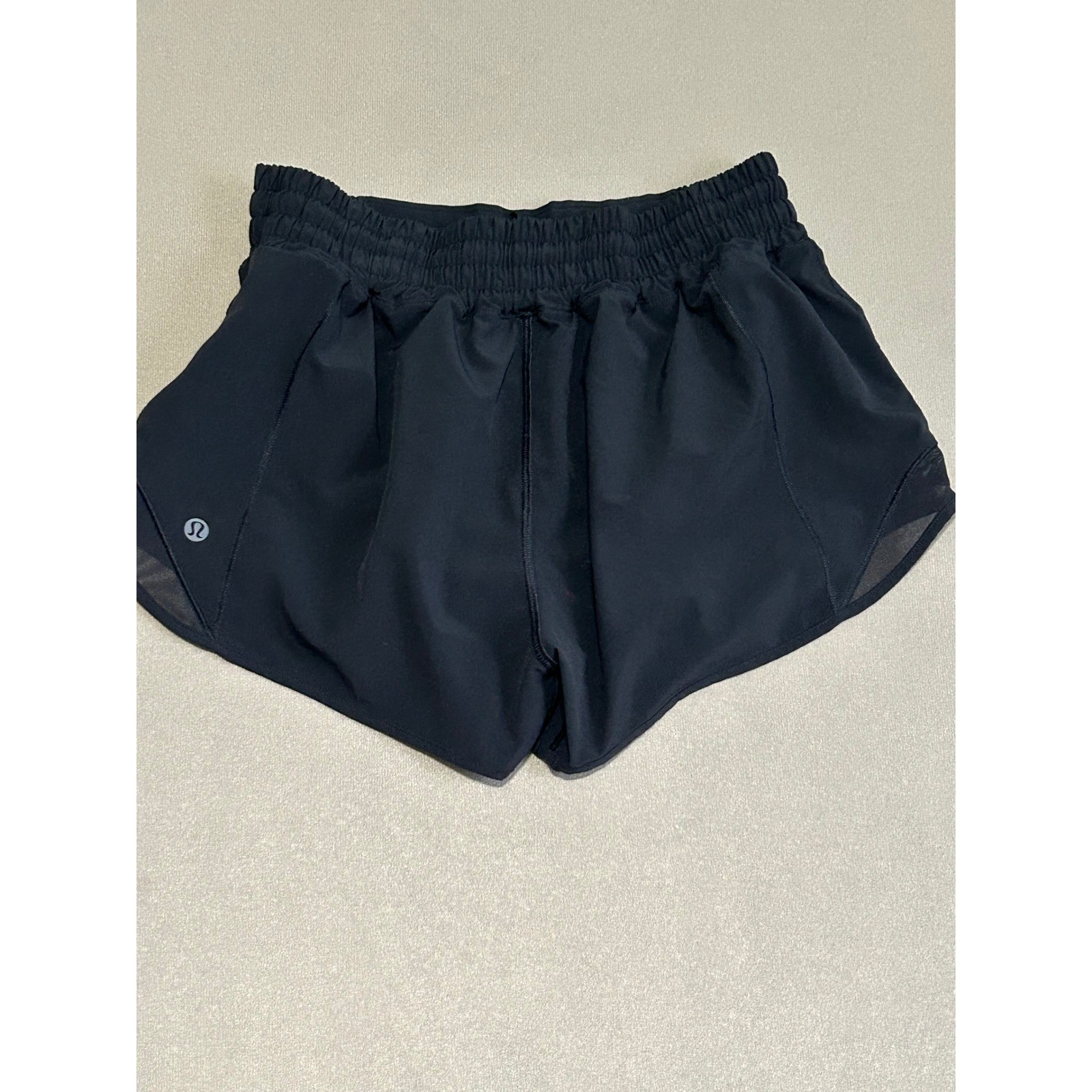 Lululemon Hotty Hot Low-Rise Lined Shorts 2.5 Black Running Athletic Shorts Lululemon Hotty Hot Low-Rise Lined Shorts 2.5 Black Running Athletic Shorts