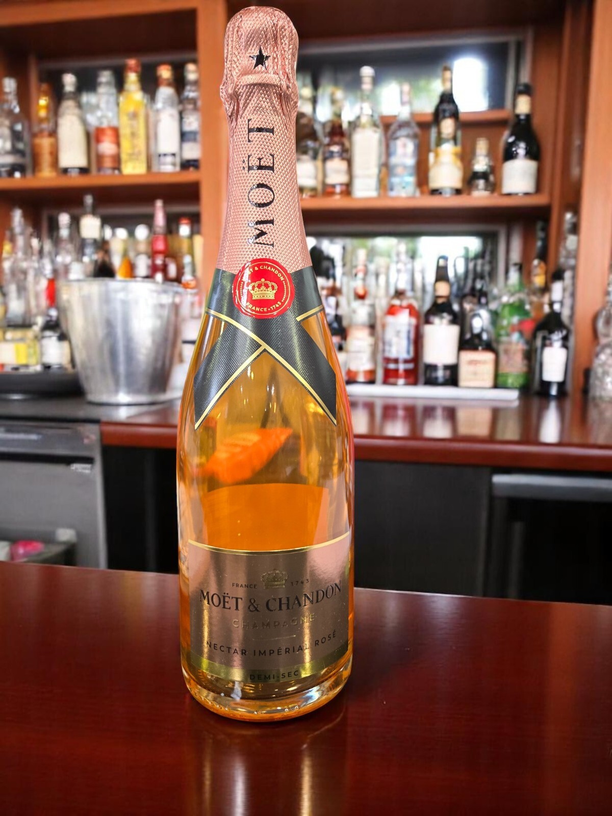 Moet & Chandon Nectar Imperial Rose Champagne Dummy Empty Bottle Prop 750ml Moet & Chandon Nectar Imperial Rose Champagne Dummy Empty Bottle Prop 750ml