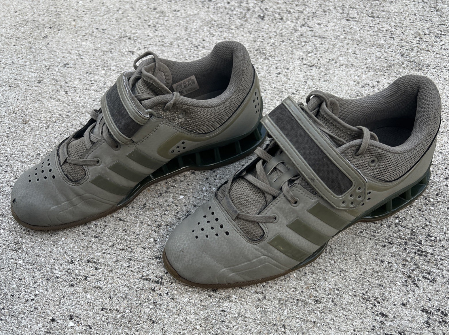 Adidas DA9874 AdiPower Weightlift MILITARY ARMY GREEN CARGO GUM SZ 7.5 MenS RARE