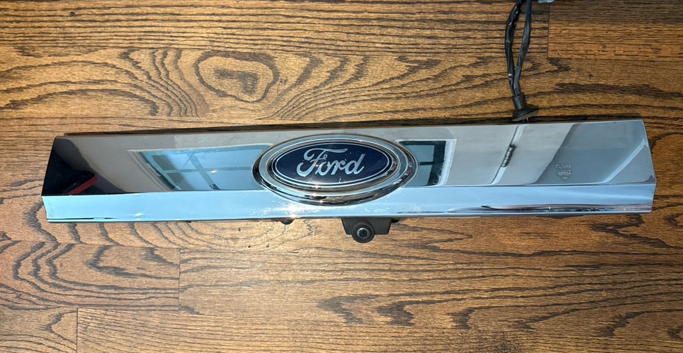 OEM 2008-2012 Ford Escape 3.0L Rear Trunk Trim Molding Tailgate Chrome Camera OEM 2008-2012 Ford Escape 3.0L Rear Trunk Trim Molding Tailgate Chrome Camera