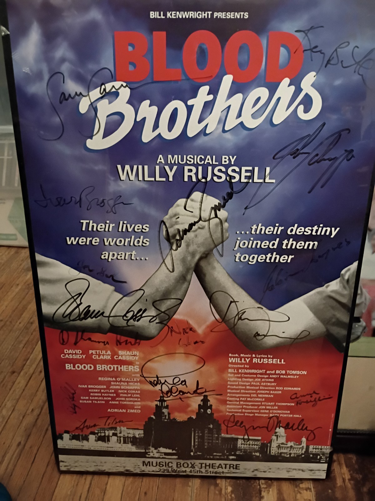 Rare Vintage Entire Cast Signed Blood Brothers Musical Rare Vintage Entire Cast Signed Blood Brothers Musical