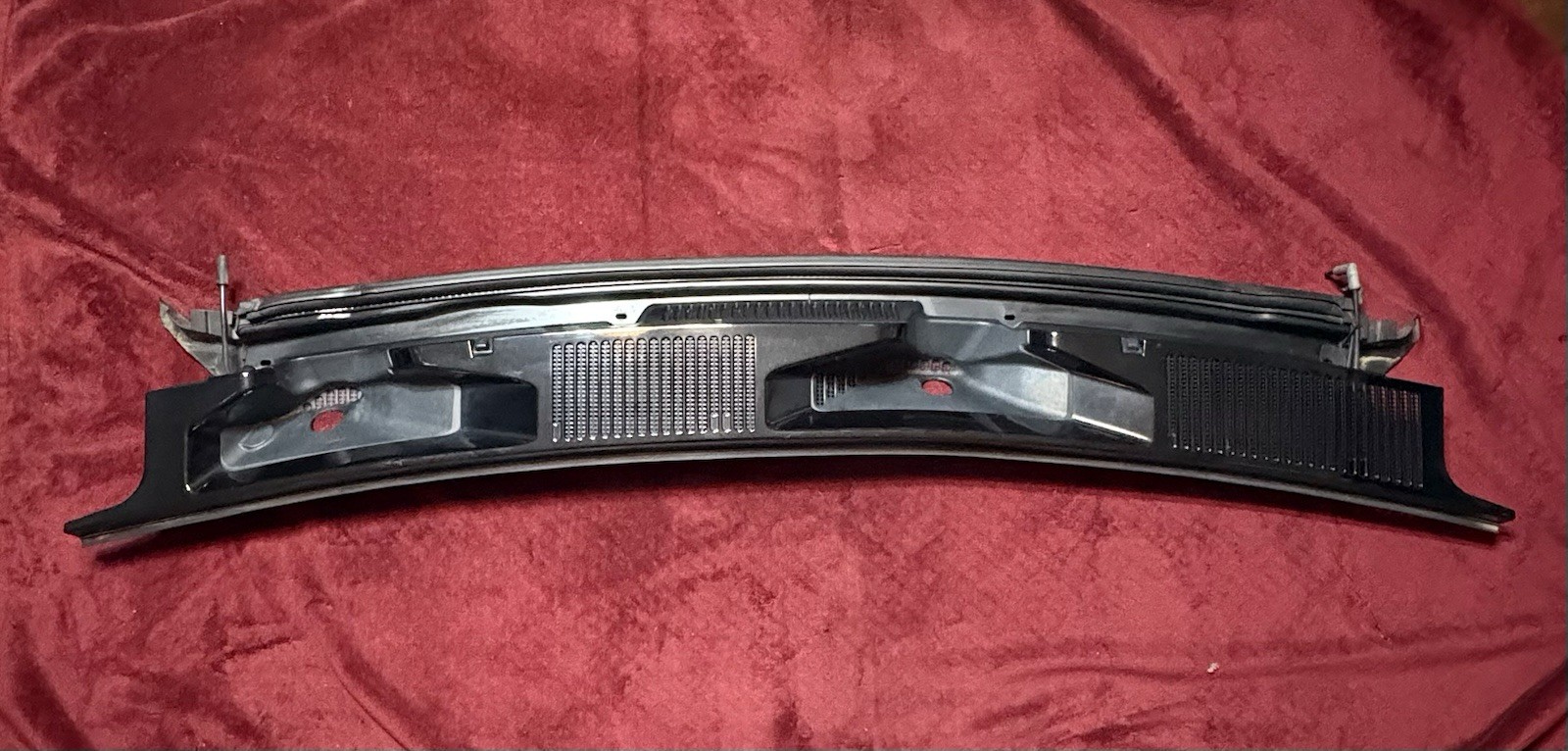 06-10 Hummer H3 Windshield Cowl Grill Cover Panel Superior Black OEM