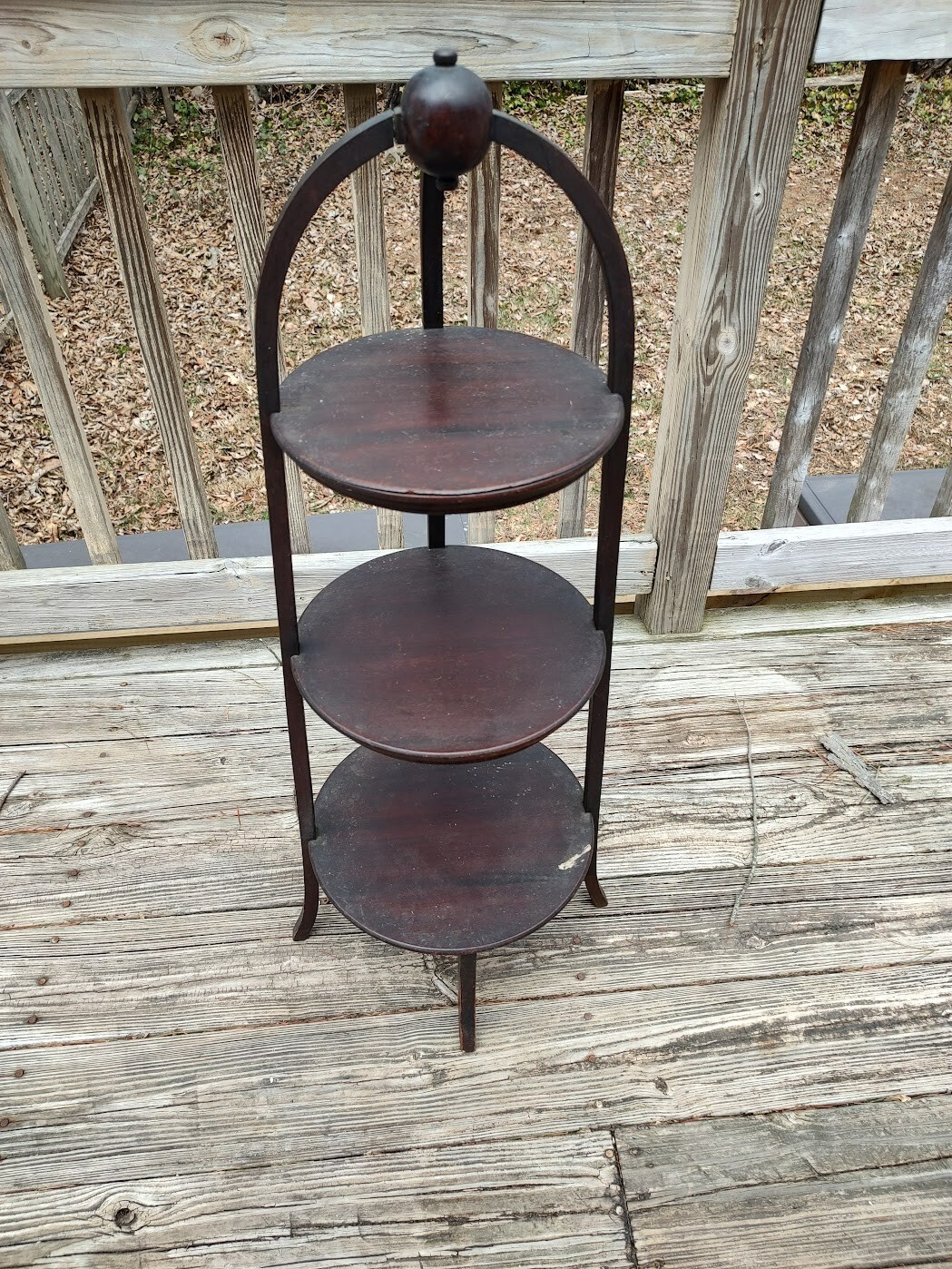 Antique Geo C Flint Cake serving table Antique Geo C Flint Cake serving table