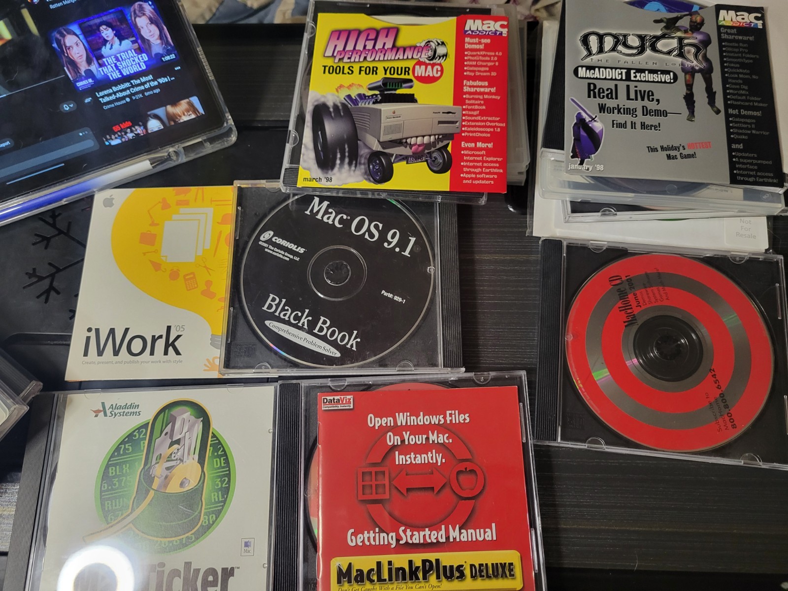 Lot Of Apple Software 90s-2000s Installation CDs Mac OS 9.1, iLife, Games, Etc Lot Of Apple Software 90s-2000s Installation CDs Mac OS 9.1, iLife, Games, Etc