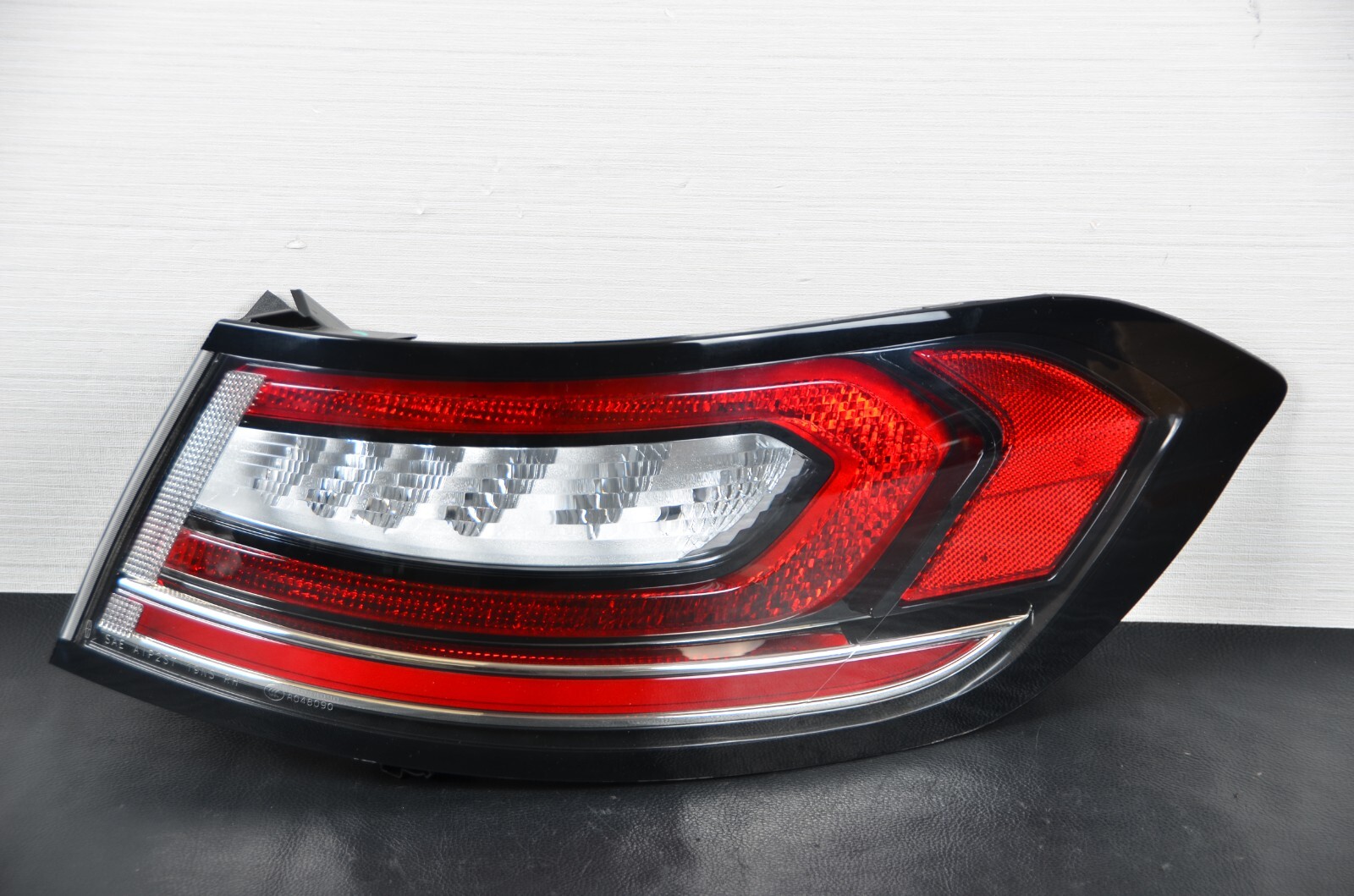 Perfect 2019-2023 Lincoln Nautilus LED Tail light Right RH Passenger Side OEM Perfect 2019-2023 Lincoln Nautilus LED Tail light Right RH Passenger Side OEM