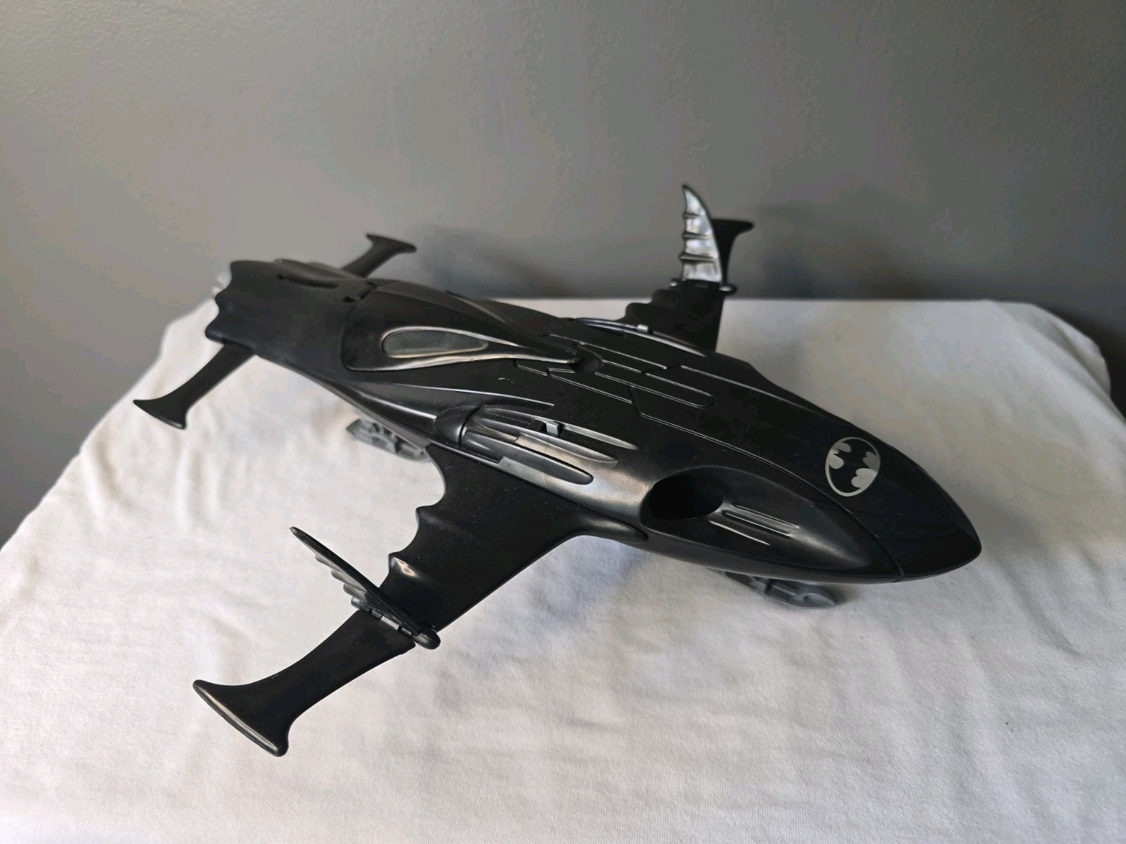 Bat Ski Boat DC Comics Batman Returns 1992 Kenner Action Figure Vehicle Bat Ski Boat DC Comics Batman Returns 1992 Kenner Action Figure Vehicle