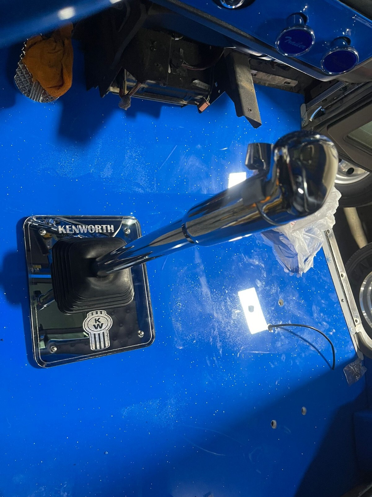 Kenworth w900/ t600/t800/t660UP Shift Boot Trim Plate Cover for Kenworth