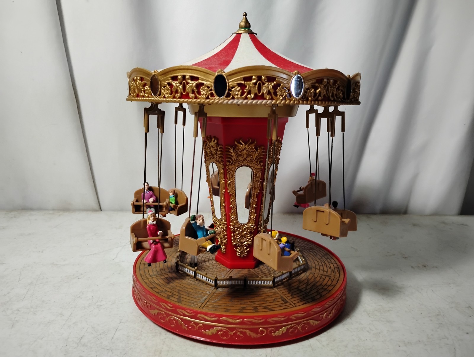 WORLD\'S FAIR SWING CAROUSEL MR CHRISTMAS GOLD LABEL COLLECTION LIGHTS AND MOTION WORLD\'S FAIR SWING CAROUSEL MR CHRISTMAS GOLD LABEL COLLECTION LIGHTS AND MOTION