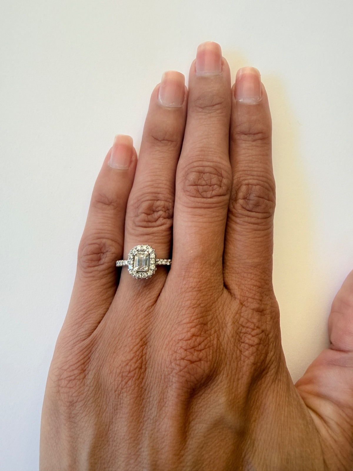Costco platinum ring, emerald diamond, 40 round diamonds, size 5, color I, 1.28c Costco platinum ring, emerald diamond, 40 round diamonds, size 5, color I, 1.28c