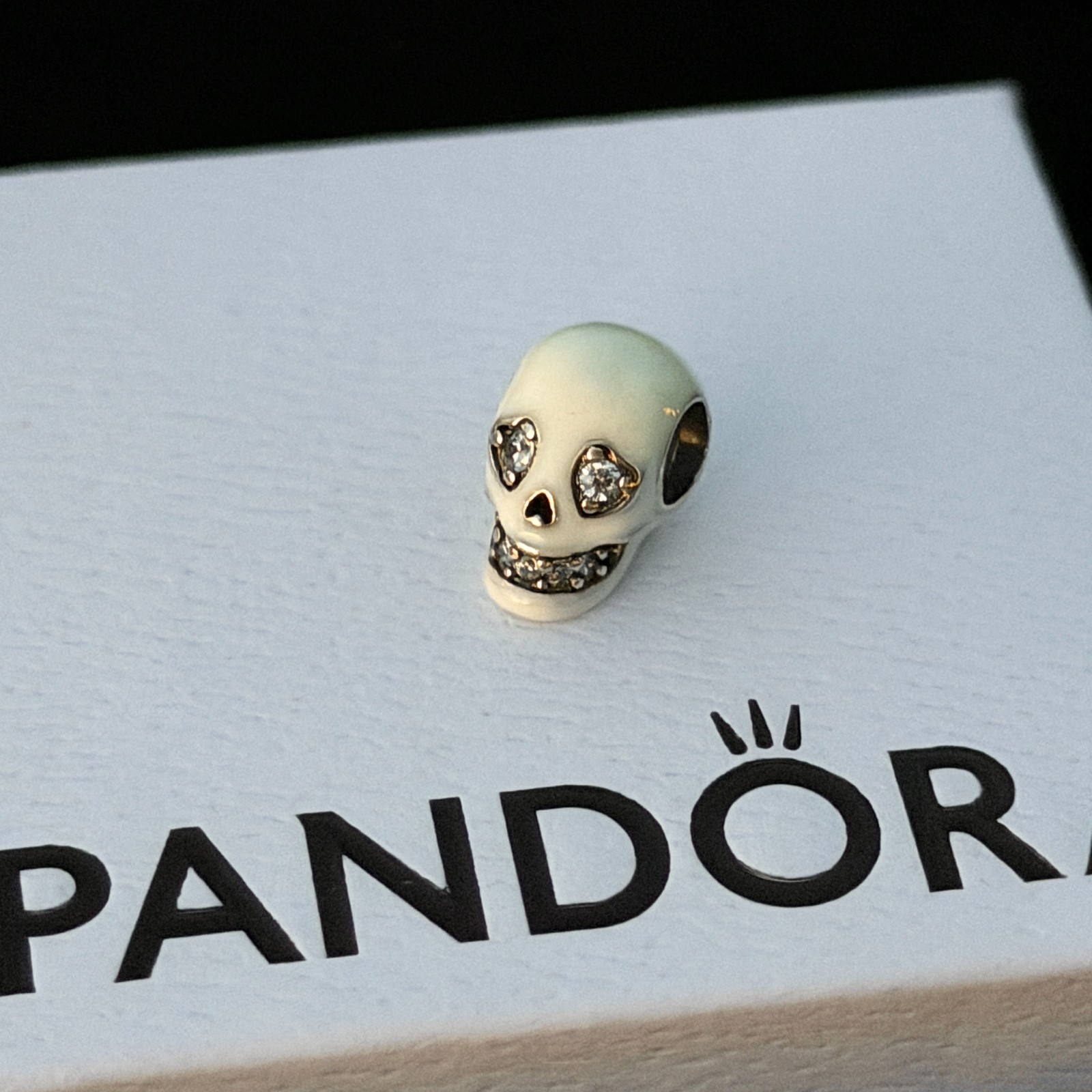 Pandora 792811C Sparkling Skull Halloween Charm Glow In Dark Heart Eyes W/Box