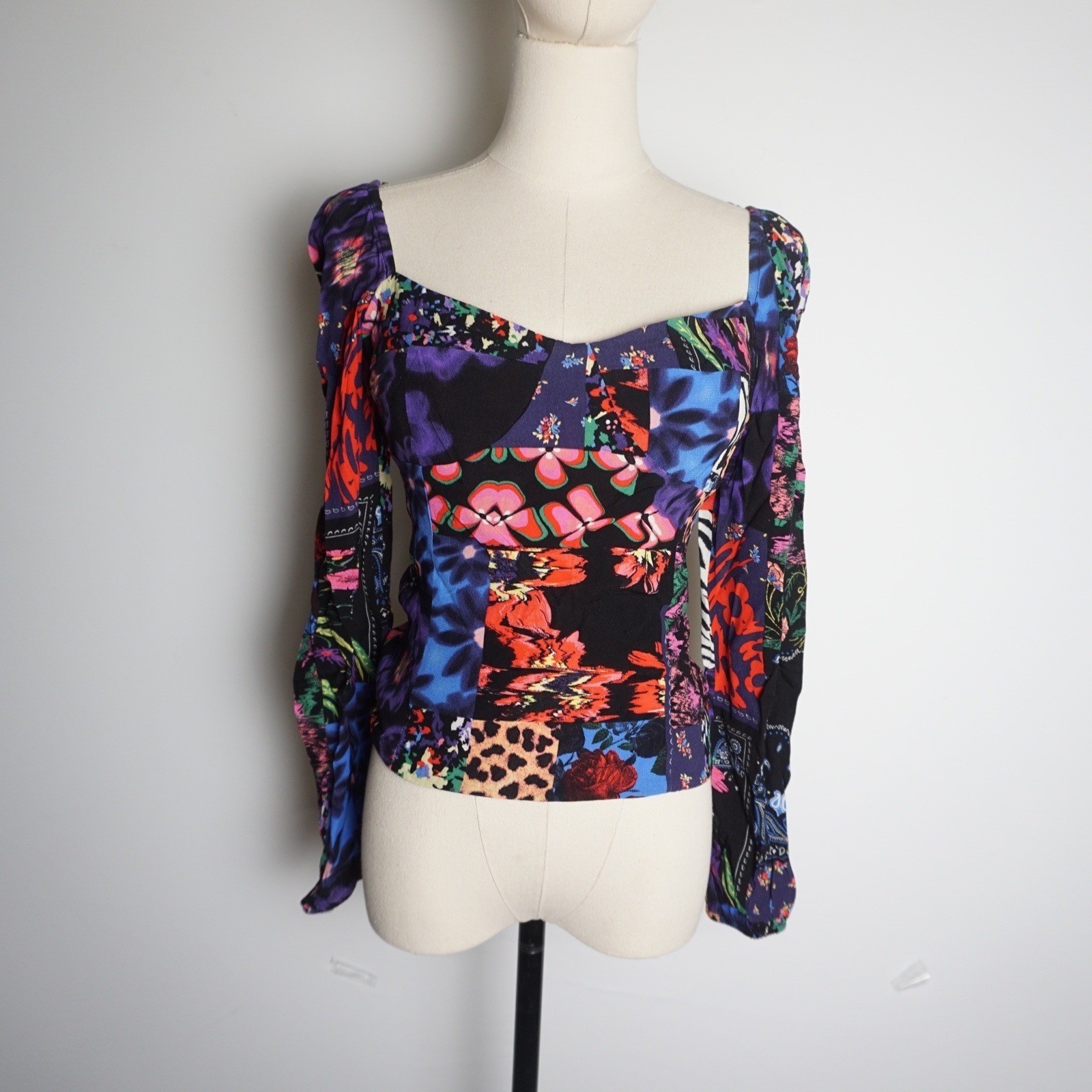 Desigual Womens Patchwork Floral Leopard Sweetheart Neck Long Sleeve Top Multi Desigual Womens Patchwork Floral Leopard Sweetheart Neck Long Sleeve Top Multi