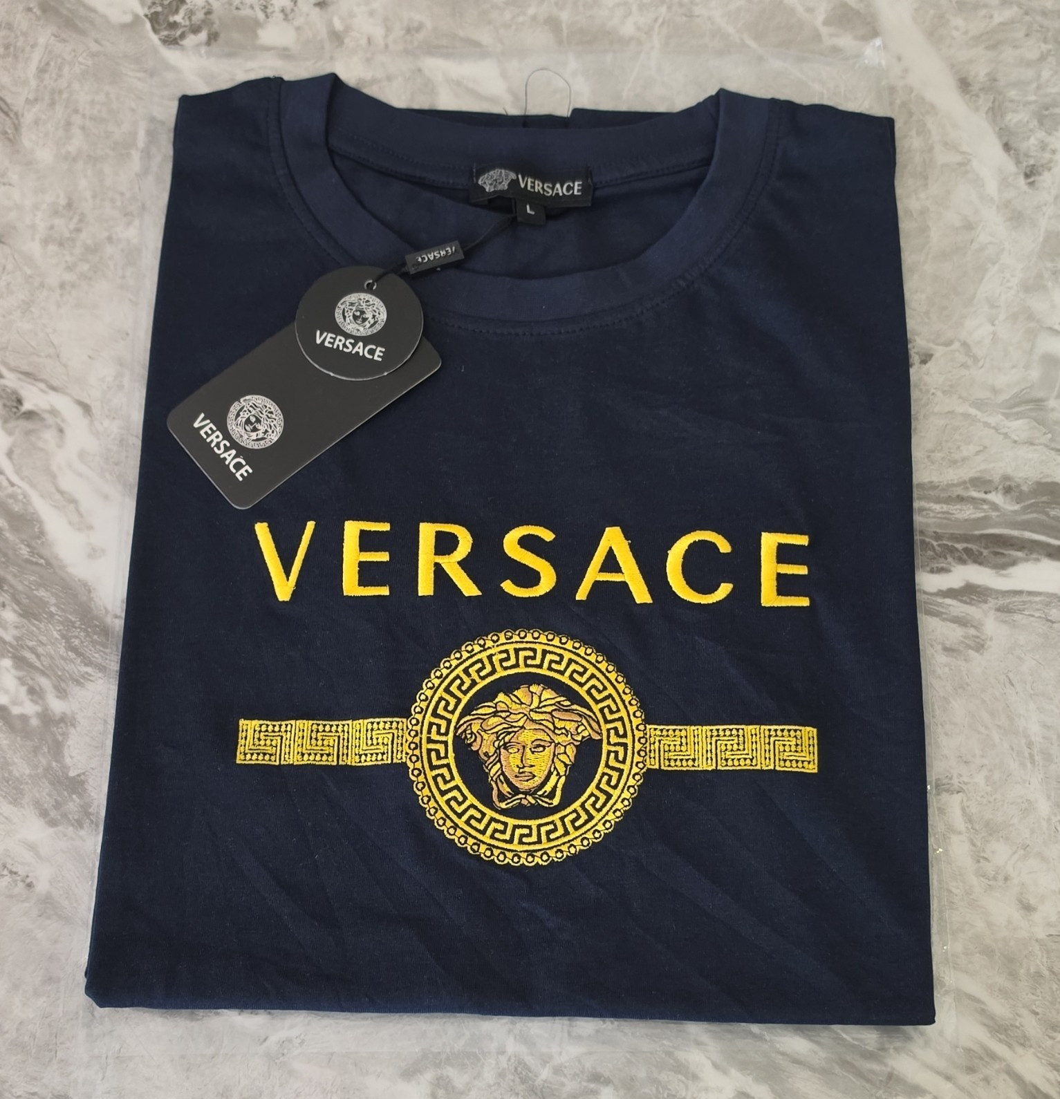 Versace Men\'s L Navy Knit Crew Neck Embroidered Logo Graphic Print T-Shirt Versace Men\'s L Navy Knit Crew Neck Embroidered Logo Graphic Print T-Shirt