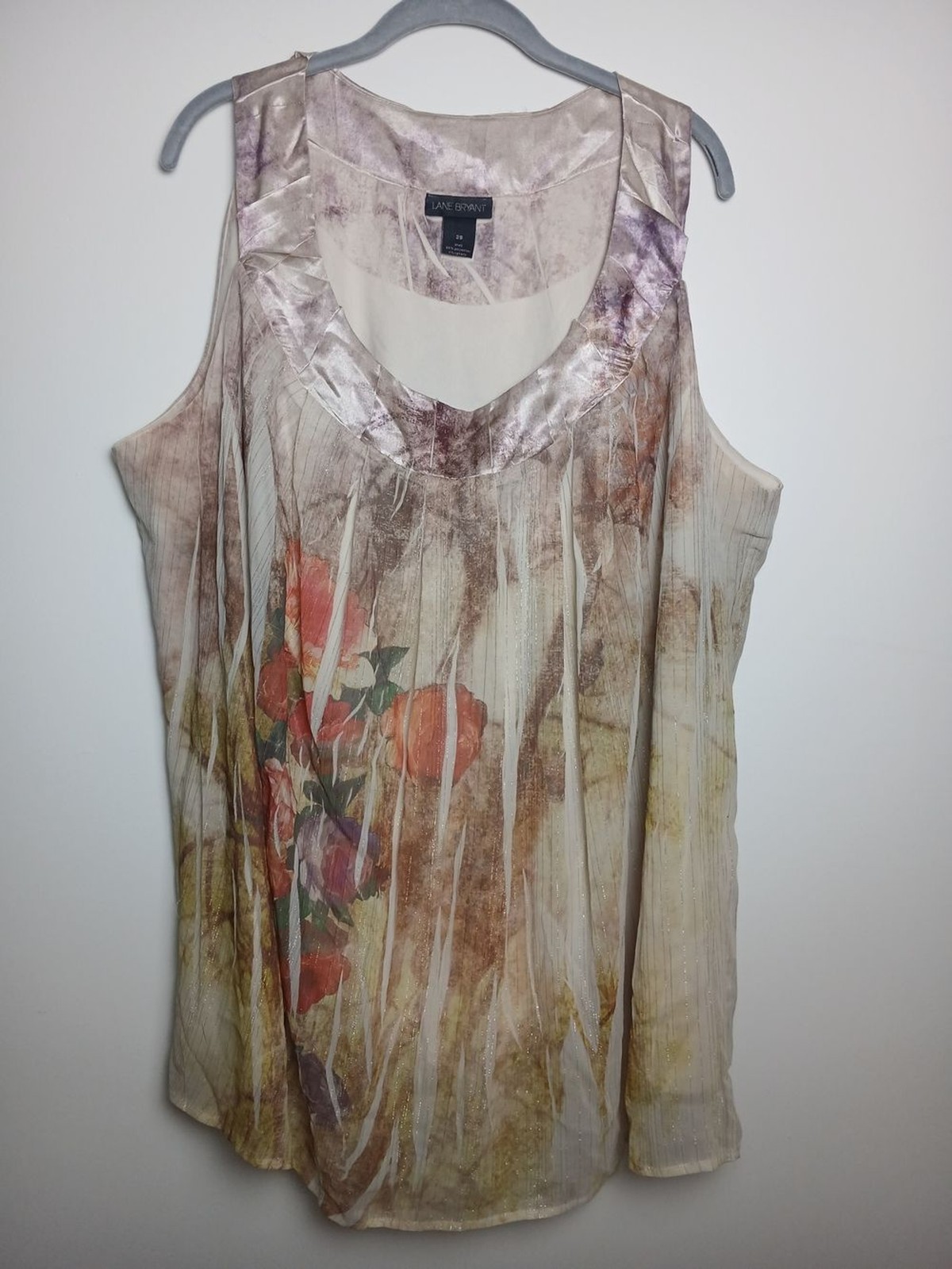 Lane Bryant Size 28 Floral Pleated Swing Tank Top with Muted Purple Trim Lane Bryant Size 28 Floral Pleated Swing Tank Top with Muted Purple Trim
