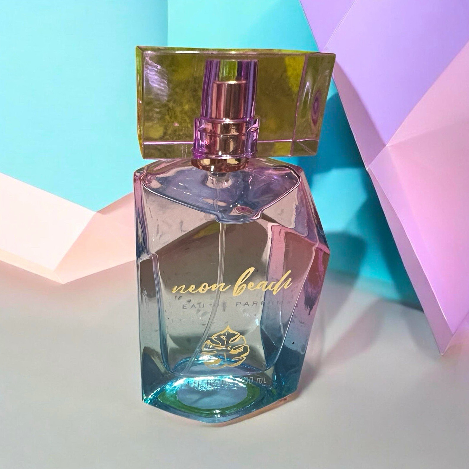 Tru Fragrance,Neon Beach Eau de Parfum Spray, Regular Size 3.4 fl oz Tru Fragrance,Neon Beach Eau de Parfum Spray, Regular Size 3.4 fl oz