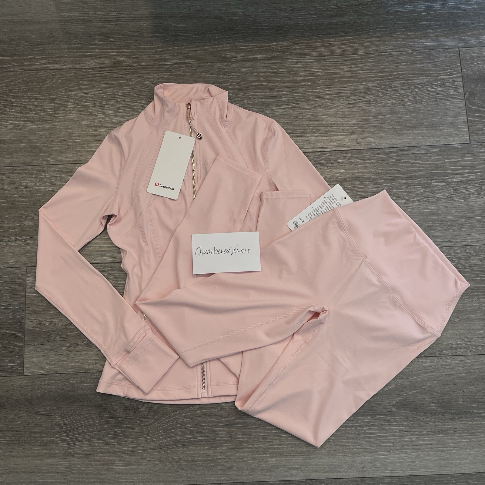 Lululemon Women\'s 2 Pc Set Pink Jacket and Leggings Size 2 - NEXT DAY SHIP Lululemon Women\'s 2 Pc Set Pink Jacket and Leggings Size 2 - NEXT DAY SHIP