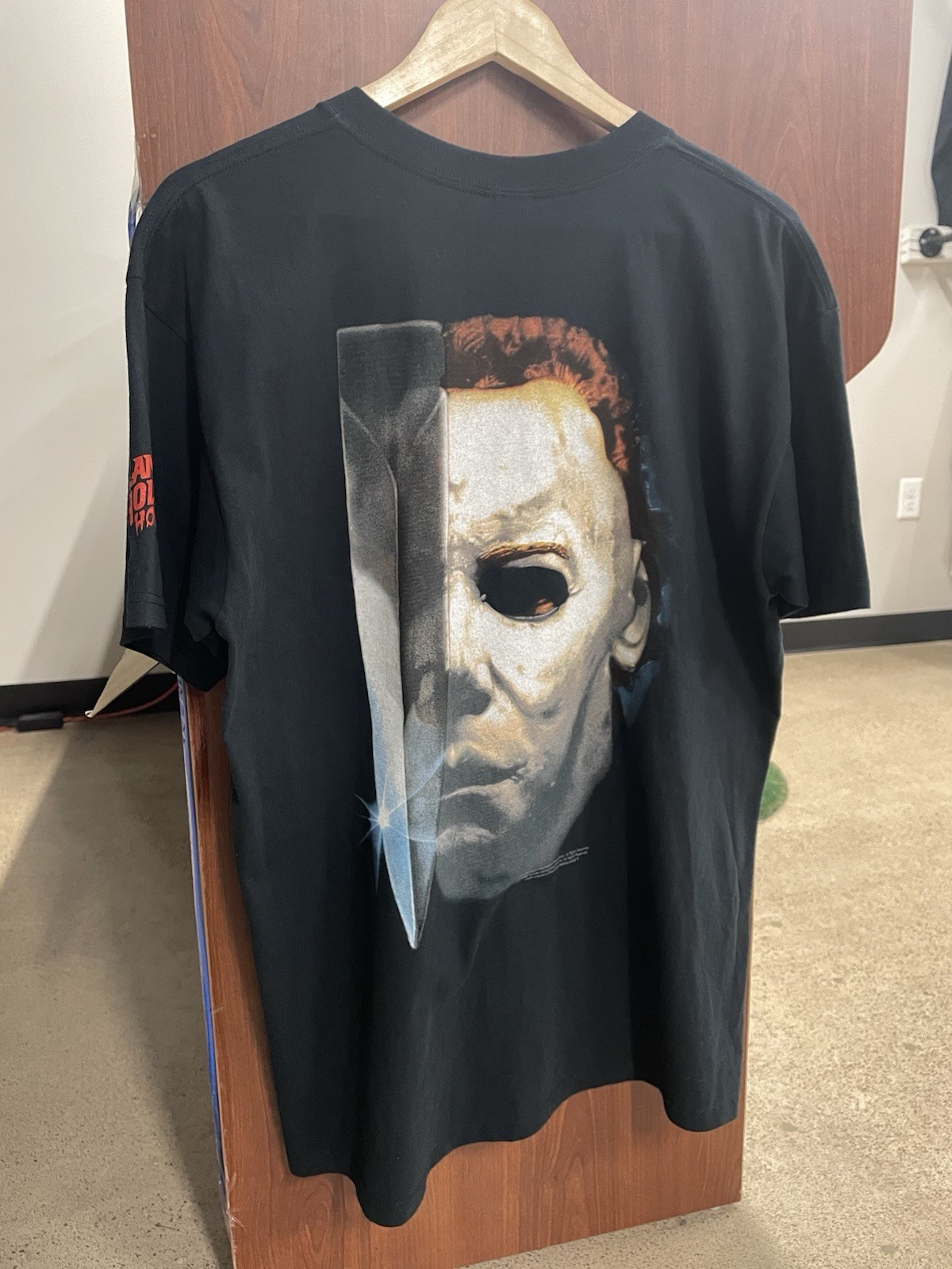 DSWT VINTAGE HALLOWEEN PLANET HOLLYWOOD HORROR SERIES TEE RED BAR ANVIL SZ L DSWT VINTAGE HALLOWEEN PLANET HOLLYWOOD HORROR SERIES TEE RED BAR ANVIL SZ L