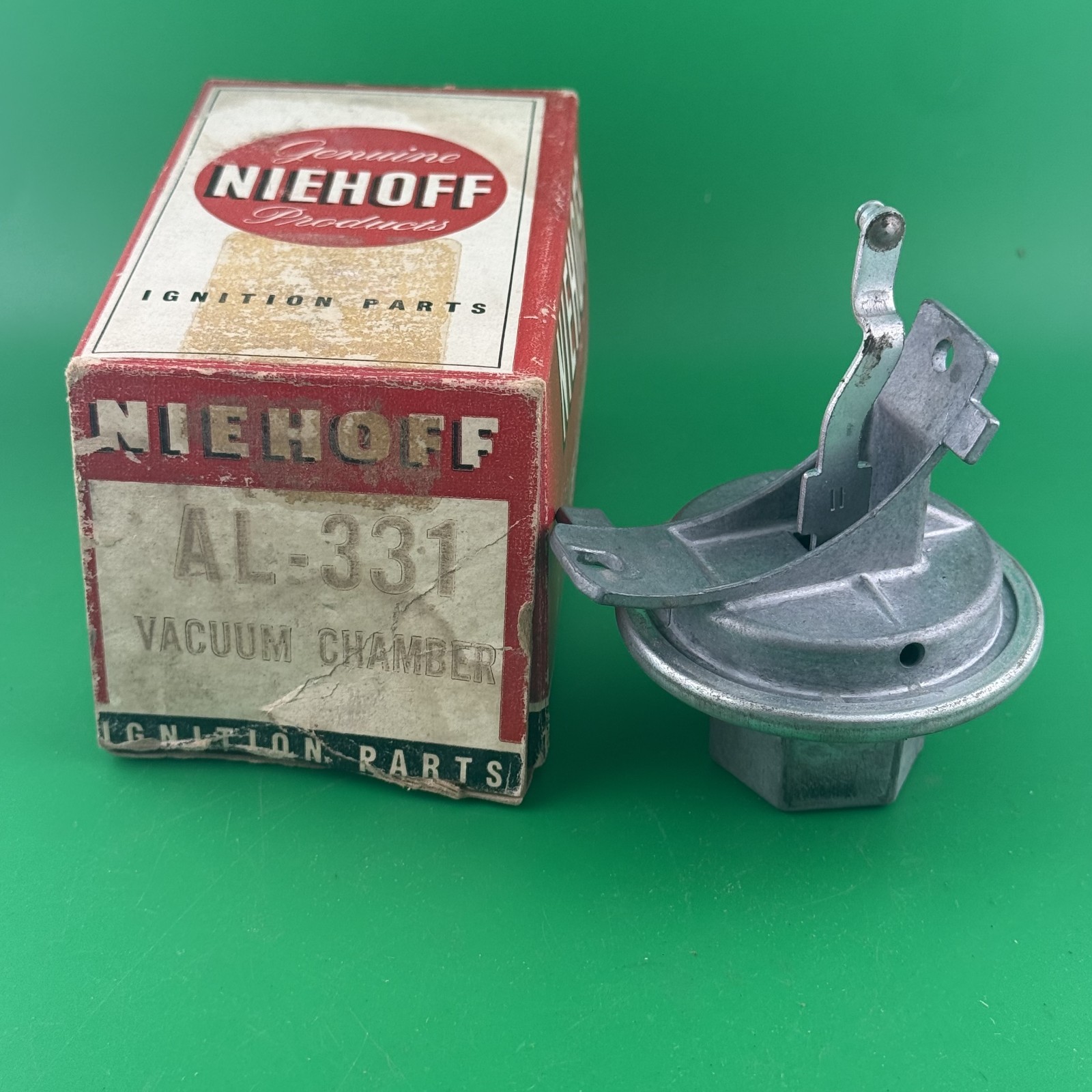 NIEHOFF AUTOLITE AL-331 NORS VACUUM ADVANCE 1960-61 DODGE 6 VALIANT + OTHER NORS NIEHOFF AUTOLITE AL-331 NORS VACUUM ADVANCE 1960-61 DODGE 6 VALIANT + OTHER NORS