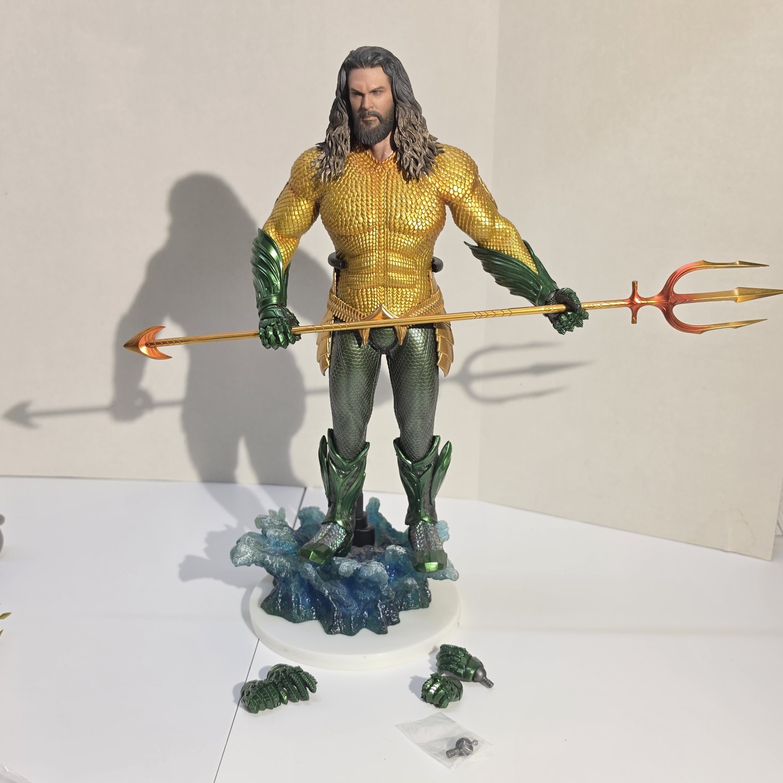 hot toys aquaman 1/6 Green Yellow Suit hot toys aquaman 1/6 Green Yellow Suit