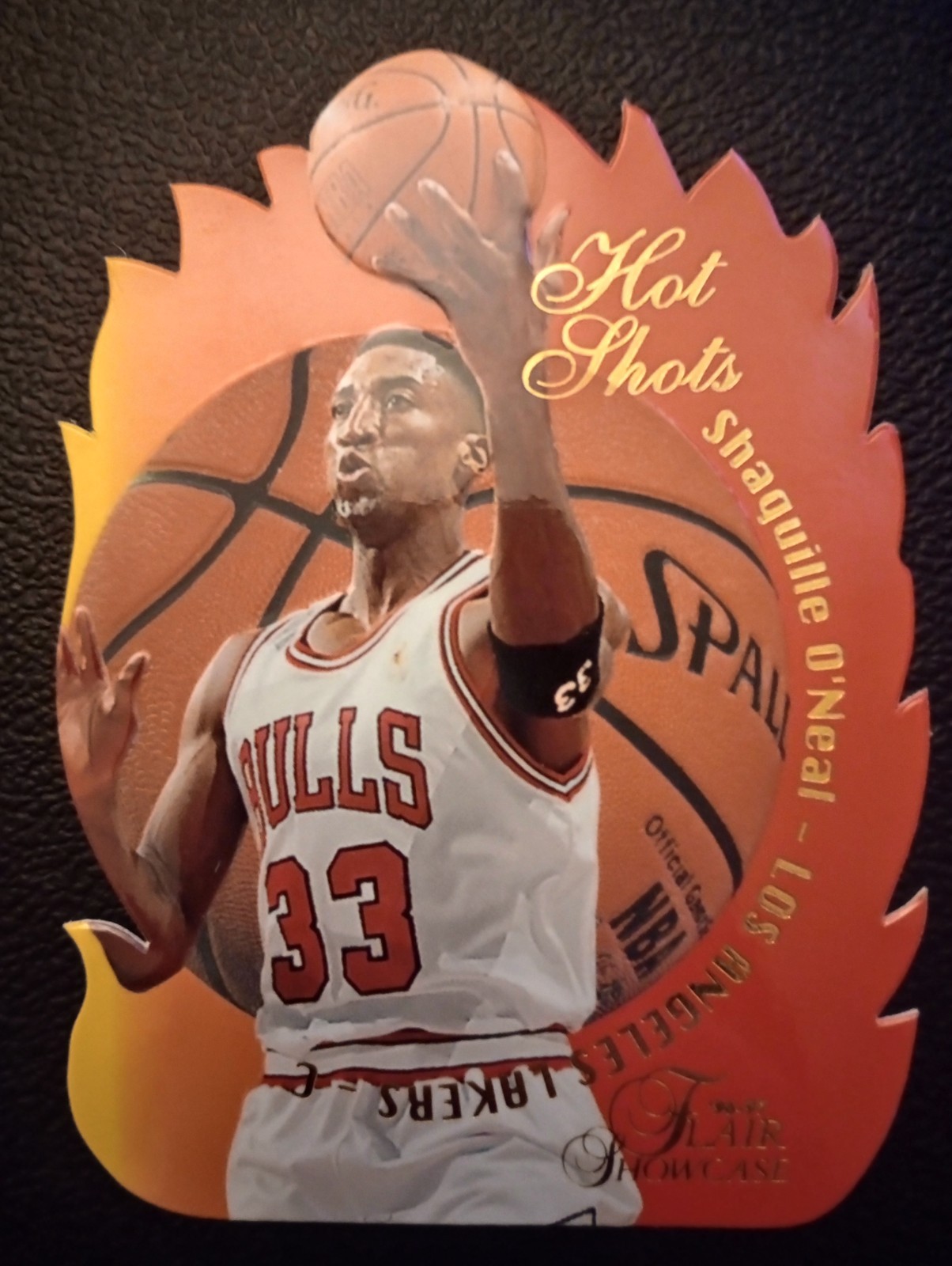 1996-97 Flair Showcase Hot Shots Error (Shaq\'s Name) #9 Scottie Pippen Bulls