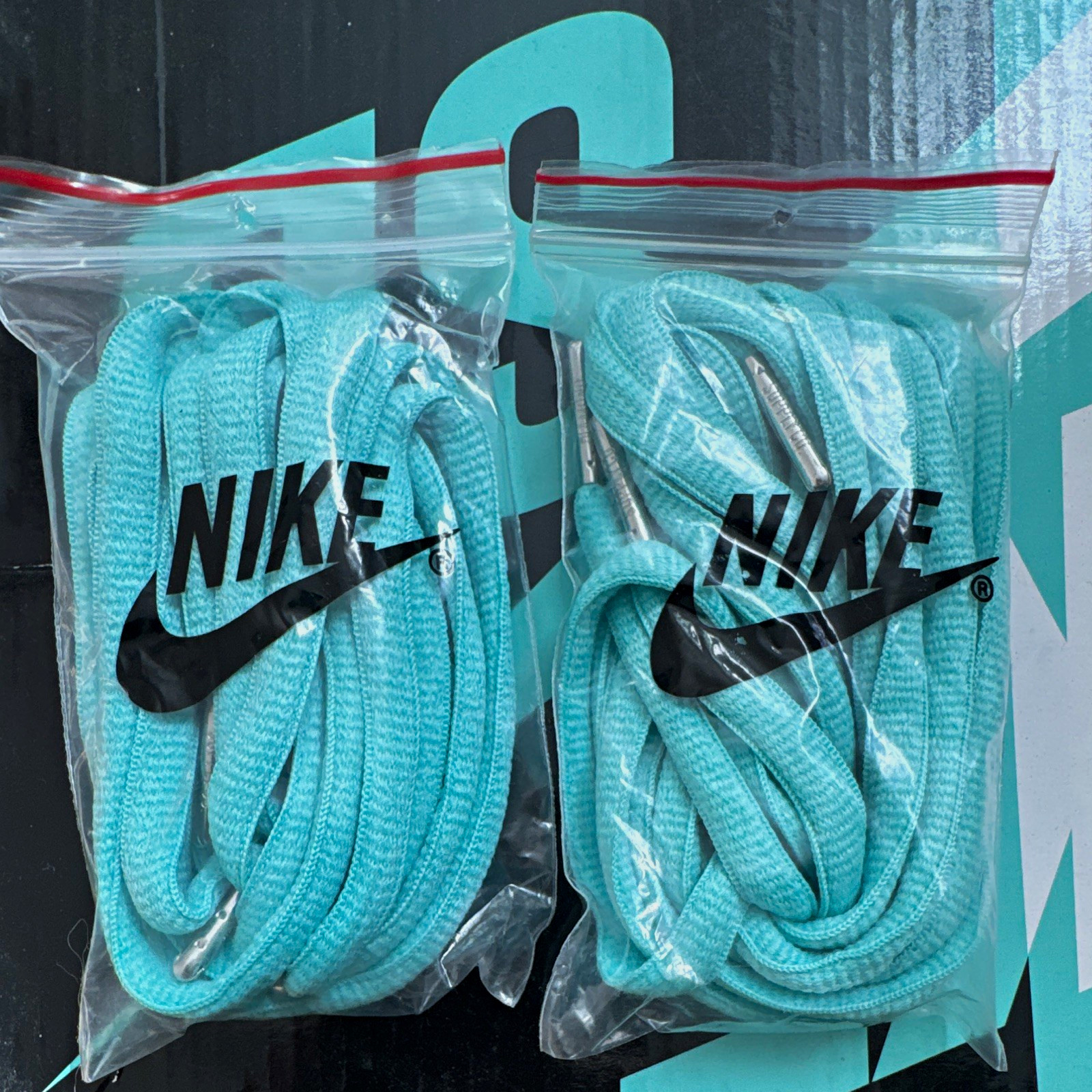 NikeSB Diamond Supply Tiffany Blue Shoe Laces (BRAND NEW) NikeSB Diamond Supply Tiffany Blue Shoe Laces (BRAND NEW)