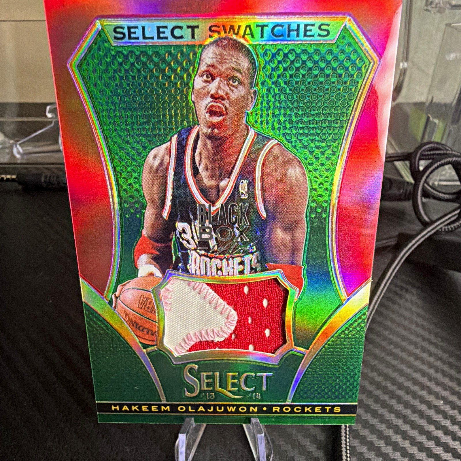 Panini 2013-14 Select 1/1 black box game used Hakeem Olajuwon Rockets #13 Panini 2013-14 Select 1/1 black box game used Hakeem Olajuwon Rockets #13