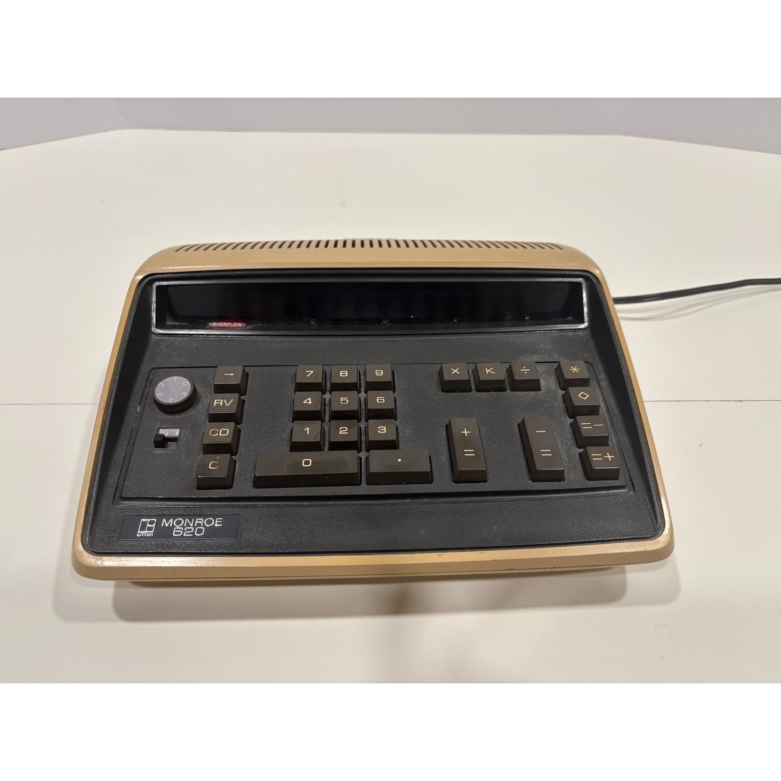 Vintage Monroe 620 Litton Desktop Calculator Red Display Made in Japan Vintage Monroe 620 Litton Desktop Calculator Red Display Made in Japan