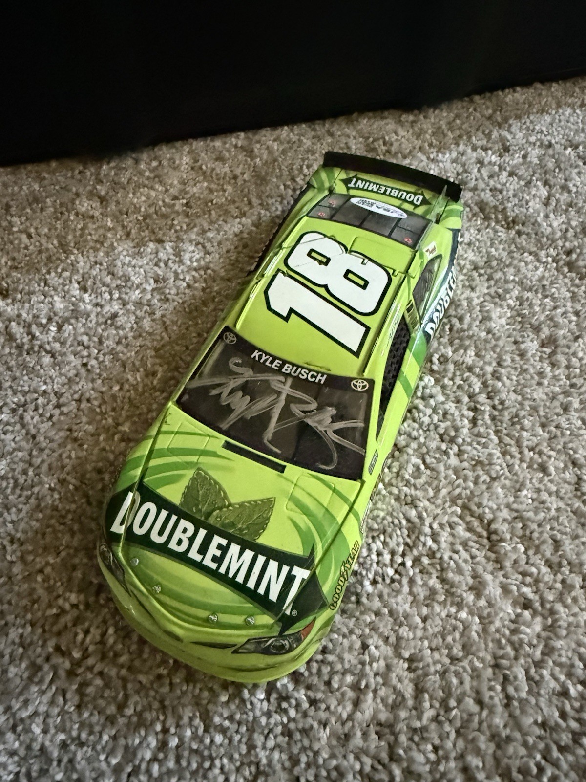 Kyle Busch 2013 #18 Doublemint Gum Camry 1 Of 628 Autographed Rare JSA COA