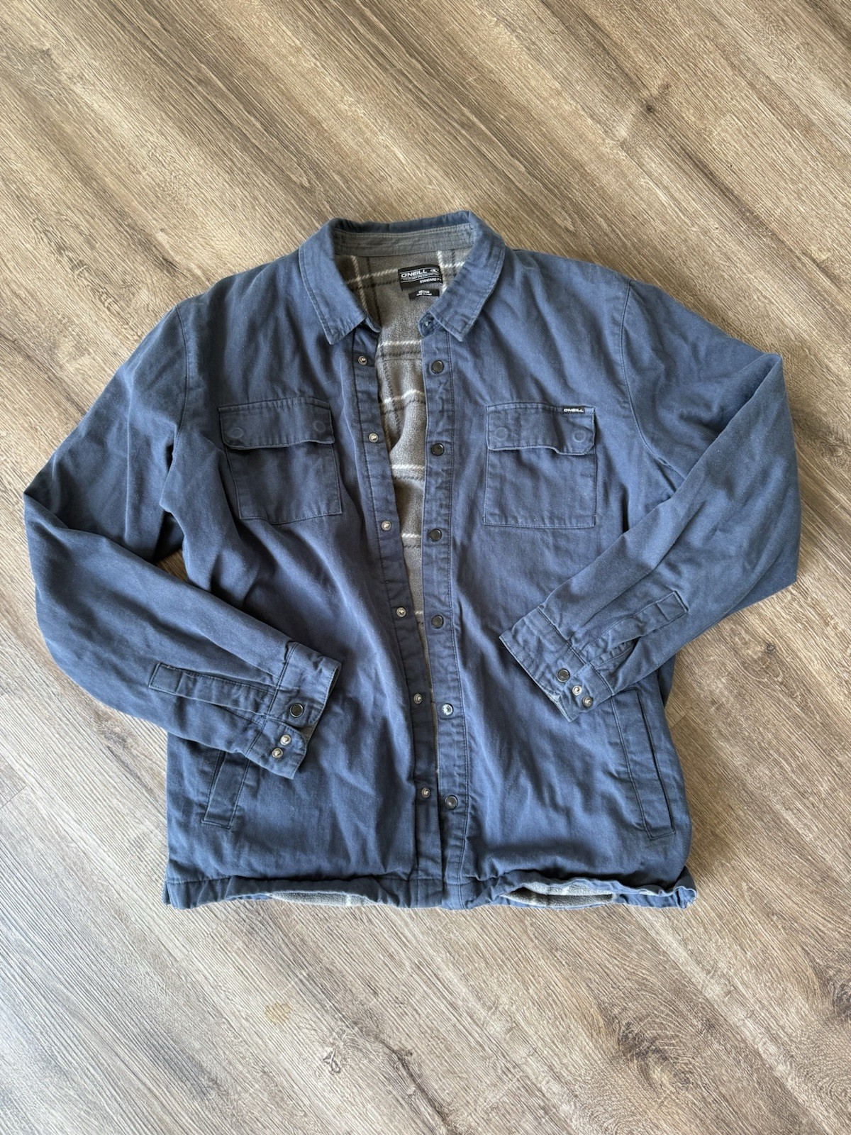 O’Neill Men’s Plaid Fleece Lined Navy Shacket Size Medium O’Neill Men’s Plaid Fleece Lined Navy Shacket Size Medium