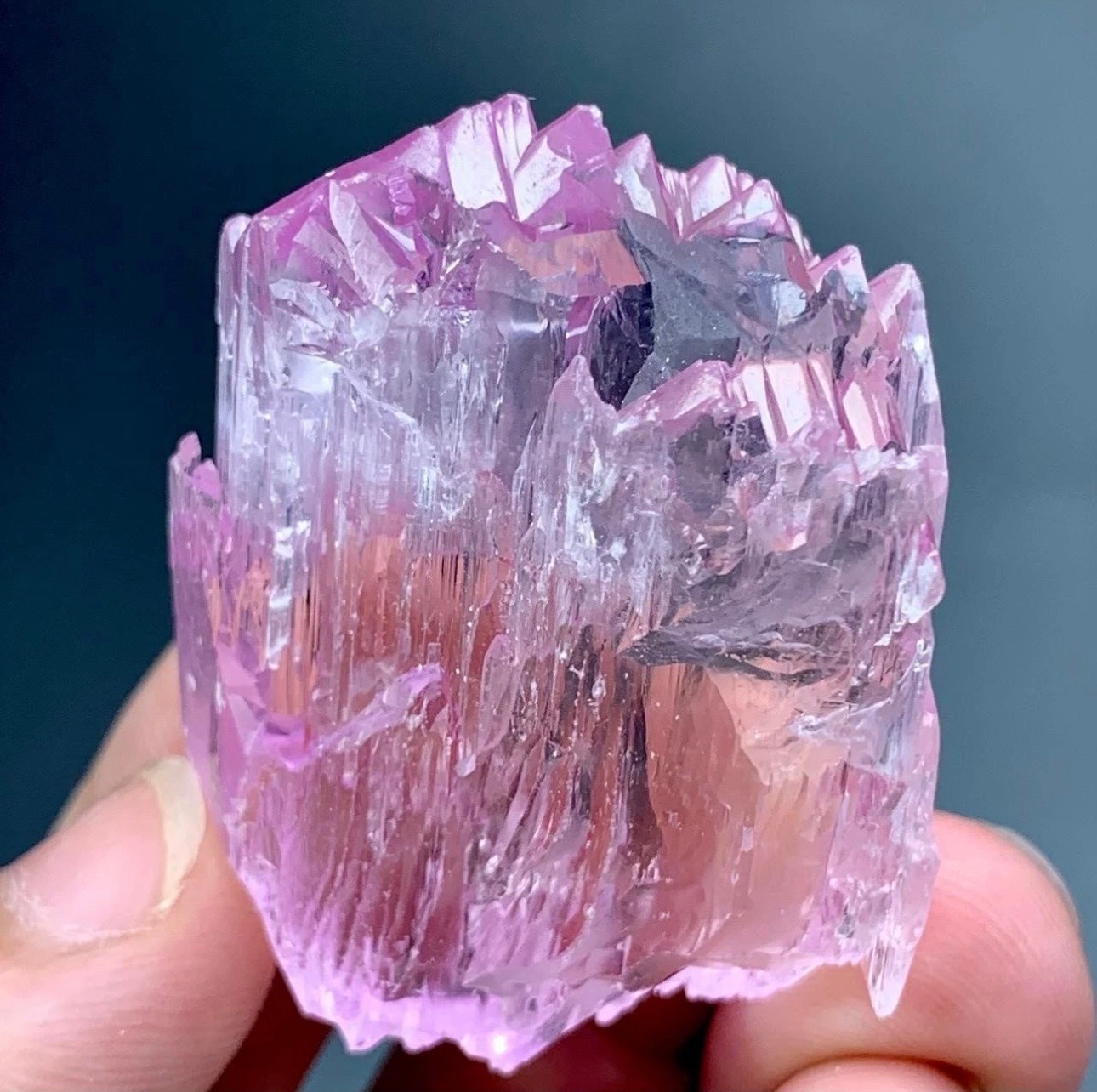 203 Carat Etched Pink Kunzite Crystal Specimen From Afghanistan 203 Carat Etched Pink Kunzite Crystal Specimen From Afghanistan