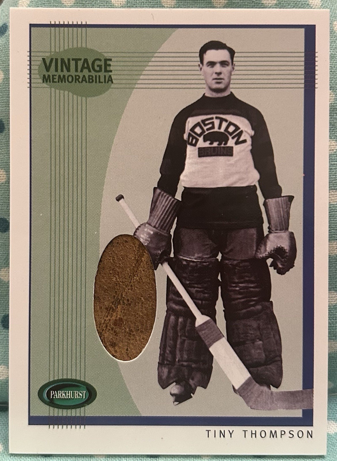 TINY THOMPSON 2002-03 In The Game Parkhurst Vintage Memorabilia Pad Relic Boston TINY THOMPSON 2002-03 In The Game Parkhurst Vintage Memorabilia Pad Relic Boston