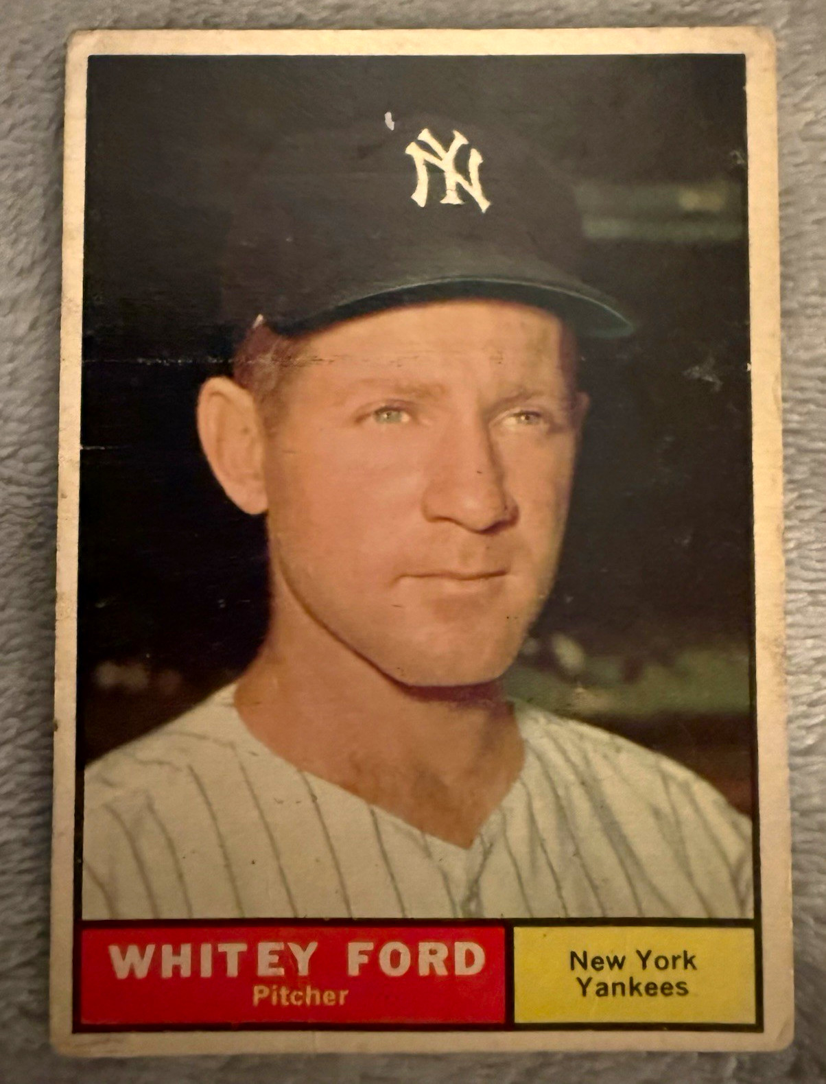 1961 Topps Baseball #160 Whitey Ford New York Yankees Hall of Fame Pitcher 1961 Topps Baseball #160 Whitey Ford New York Yankees Hall of Fame Pitcher