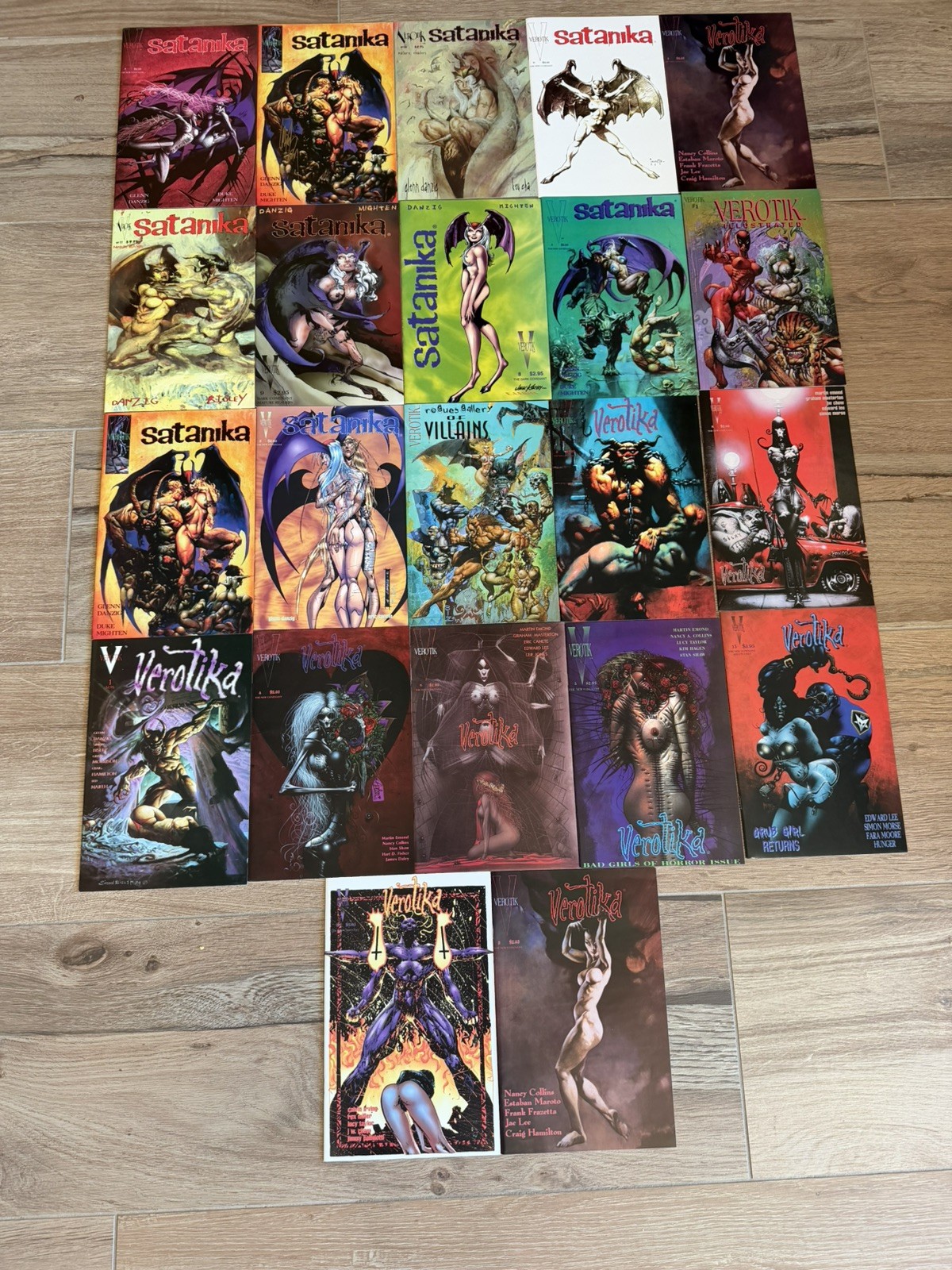 VEROTIK Comic Lot 22 Books DANZIG, Frazetta, Bisley LOT UNREAD BIZ Autograph VEROTIK Comic Lot 22 Books DANZIG, Frazetta, Bisley LOT UNREAD BIZ Autograph