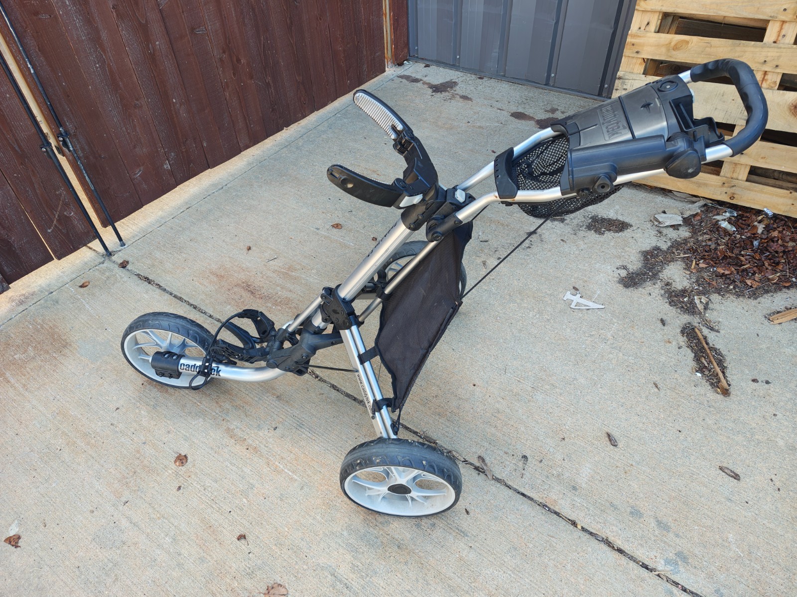 Caddytek CaddyLite EZ V8 3 Wheel Golf Push Cart - Silver Caddytek CaddyLite EZ V8 3 Wheel Golf Push Cart - Silver