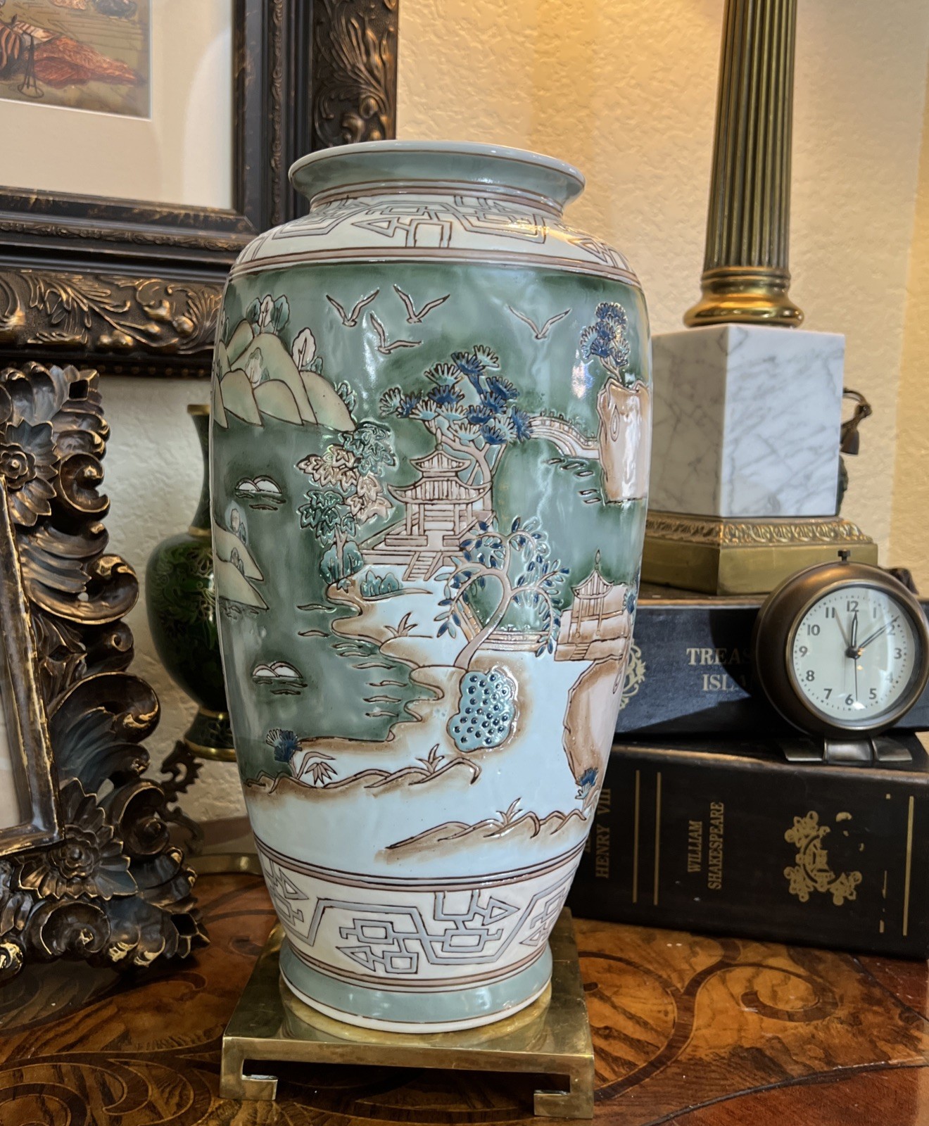 Vintage Mid-Century 14.5” Toyo Japan Chinoiserie Relief Raised Porcelain Vase￼￼￼