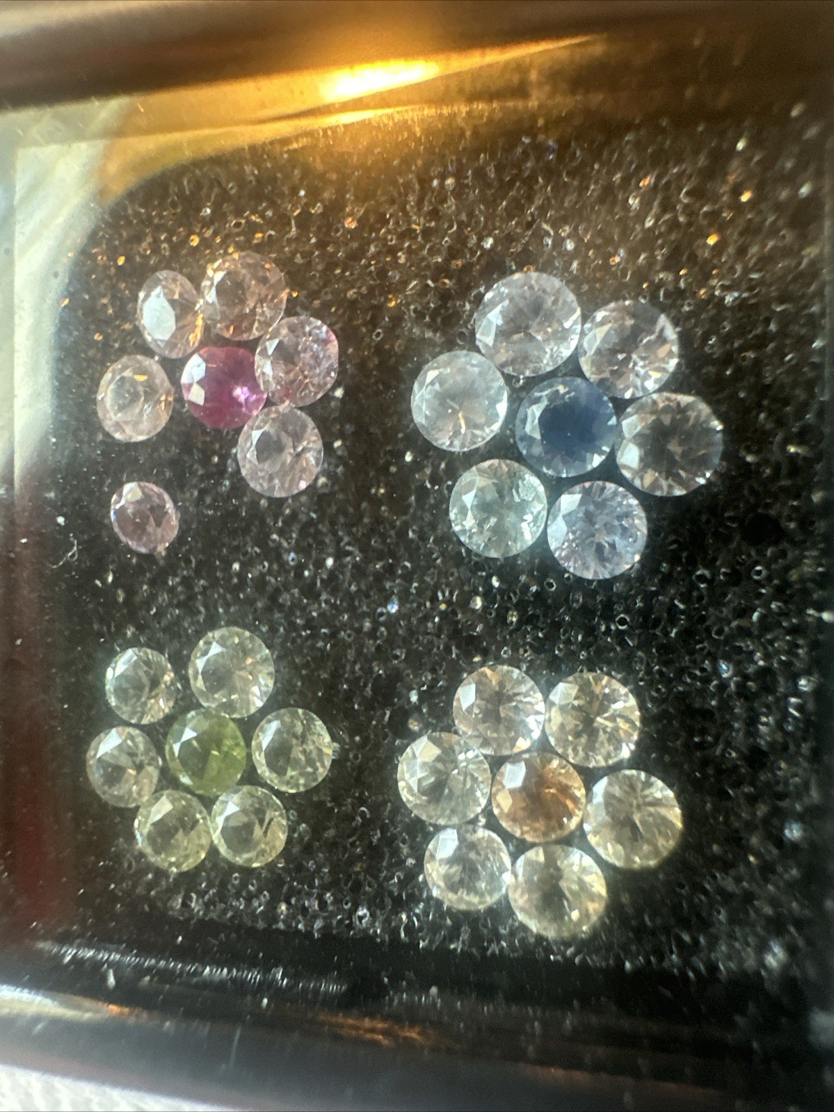 Faceted Madagascar Sapphire - Round Quad Color Lot 2.08 tcw - 2.5mm - Untreated Faceted Madagascar Sapphire - Round Quad Color Lot 2.08 tcw - 2.5mm - Untreated