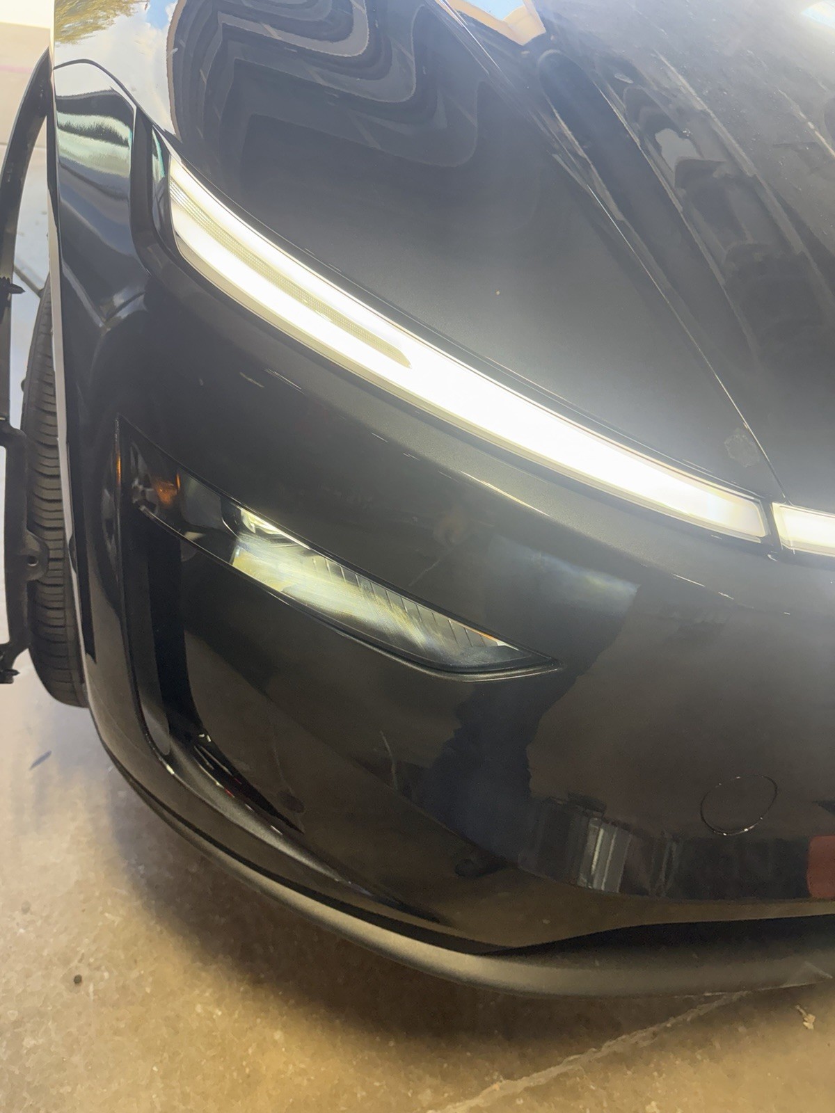 2025-2026 Tesla Model Y Juniper Headlight Assembly Right Passenger LED OEM 2025-2026 Tesla Model Y Juniper Headlight Assembly Right Passenger LED OEM