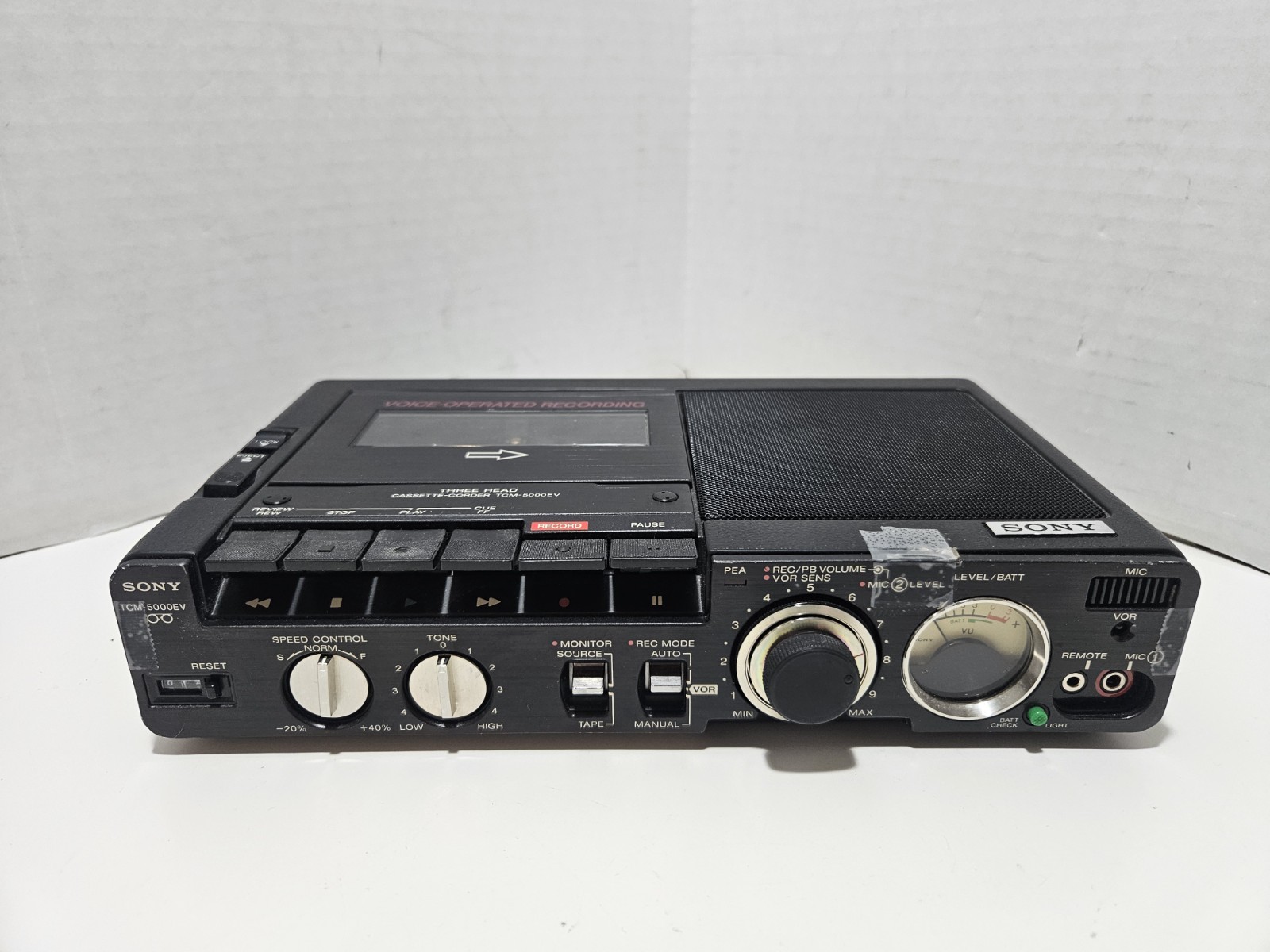 SONY CASSETTE PLAYER- RECORDER TCM 5000EV With Leather Case, Great Condition
